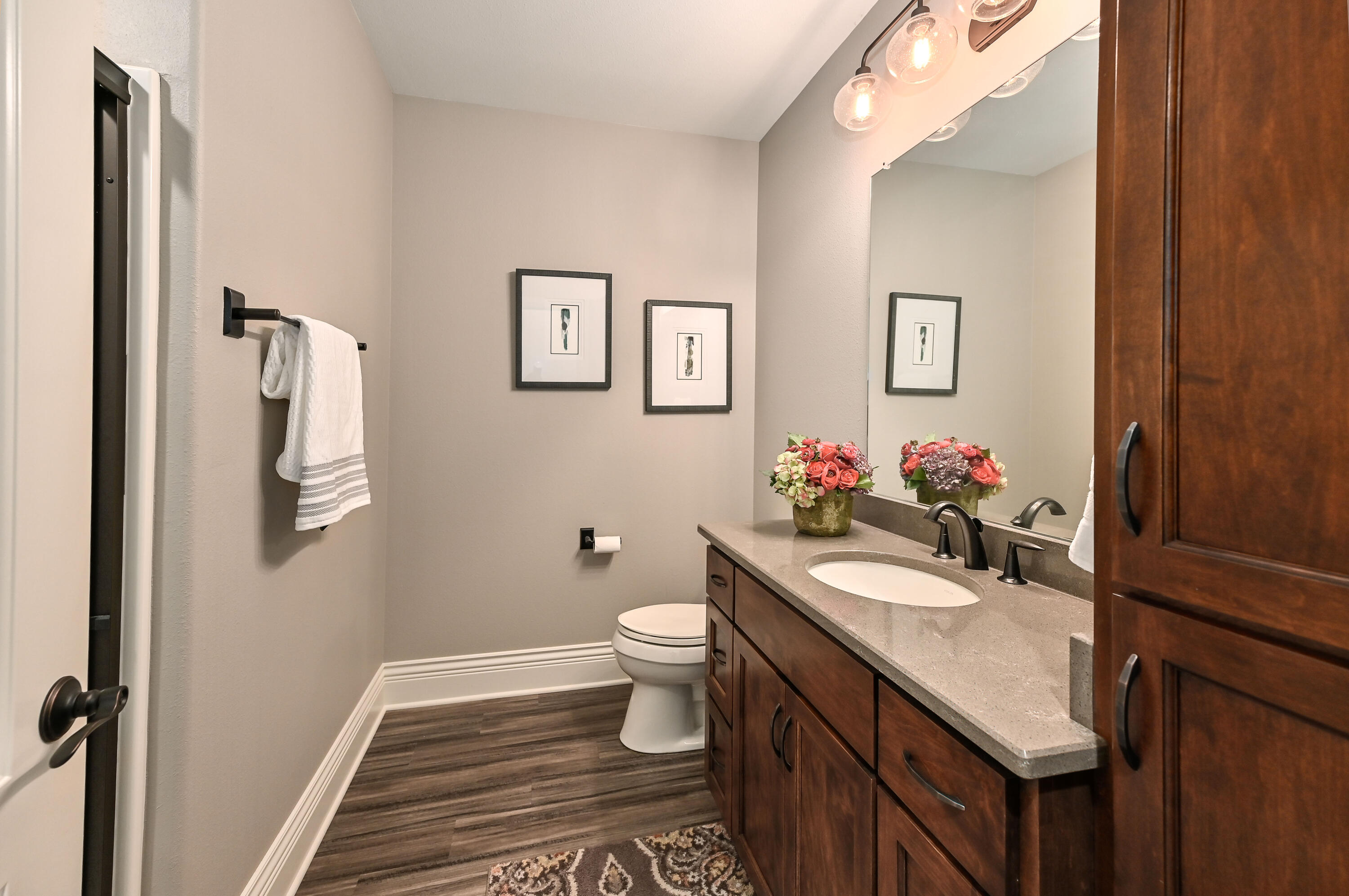 N86W4995 Covington Sq E