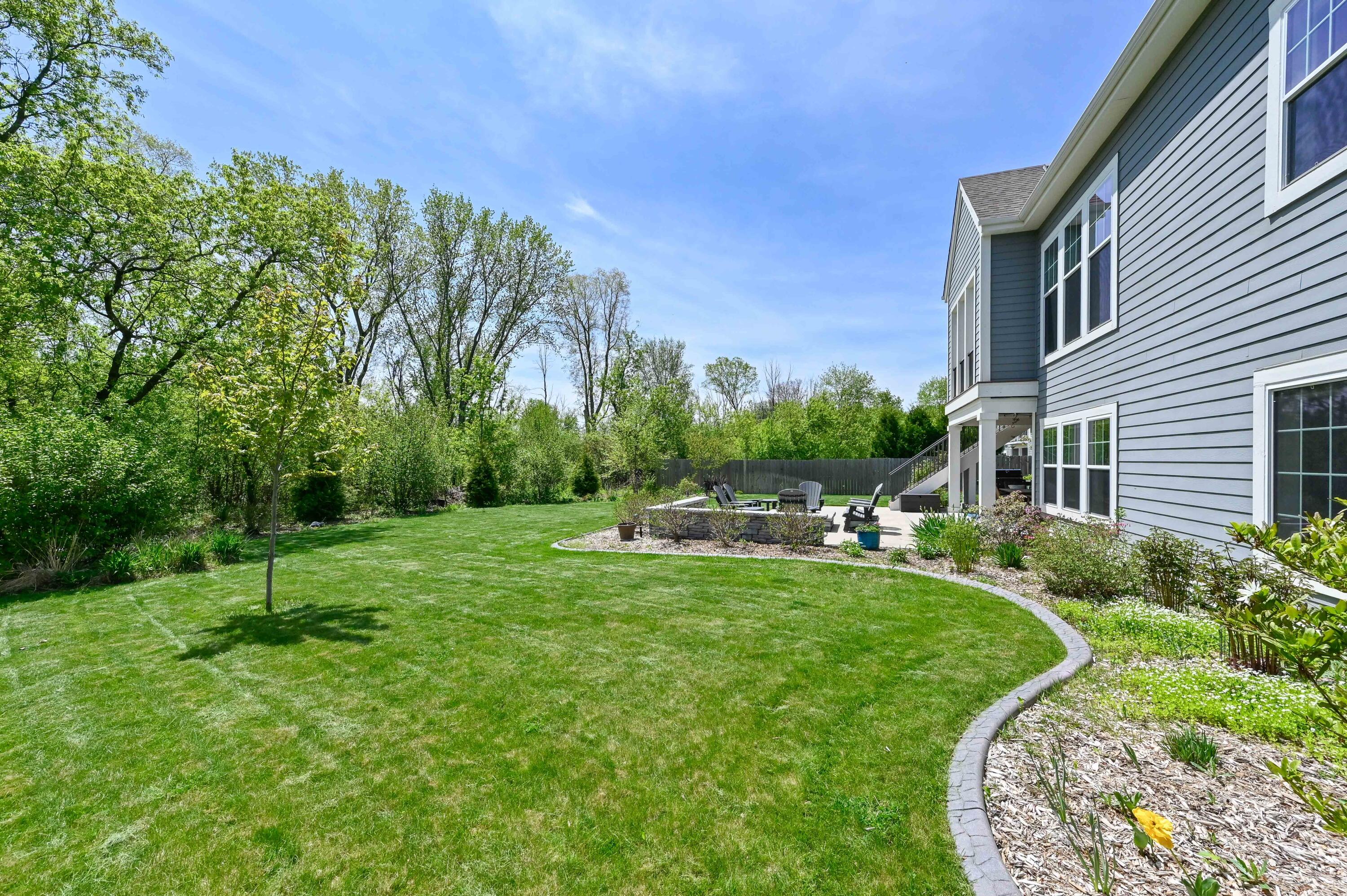 N86W4995 Covington Sq E