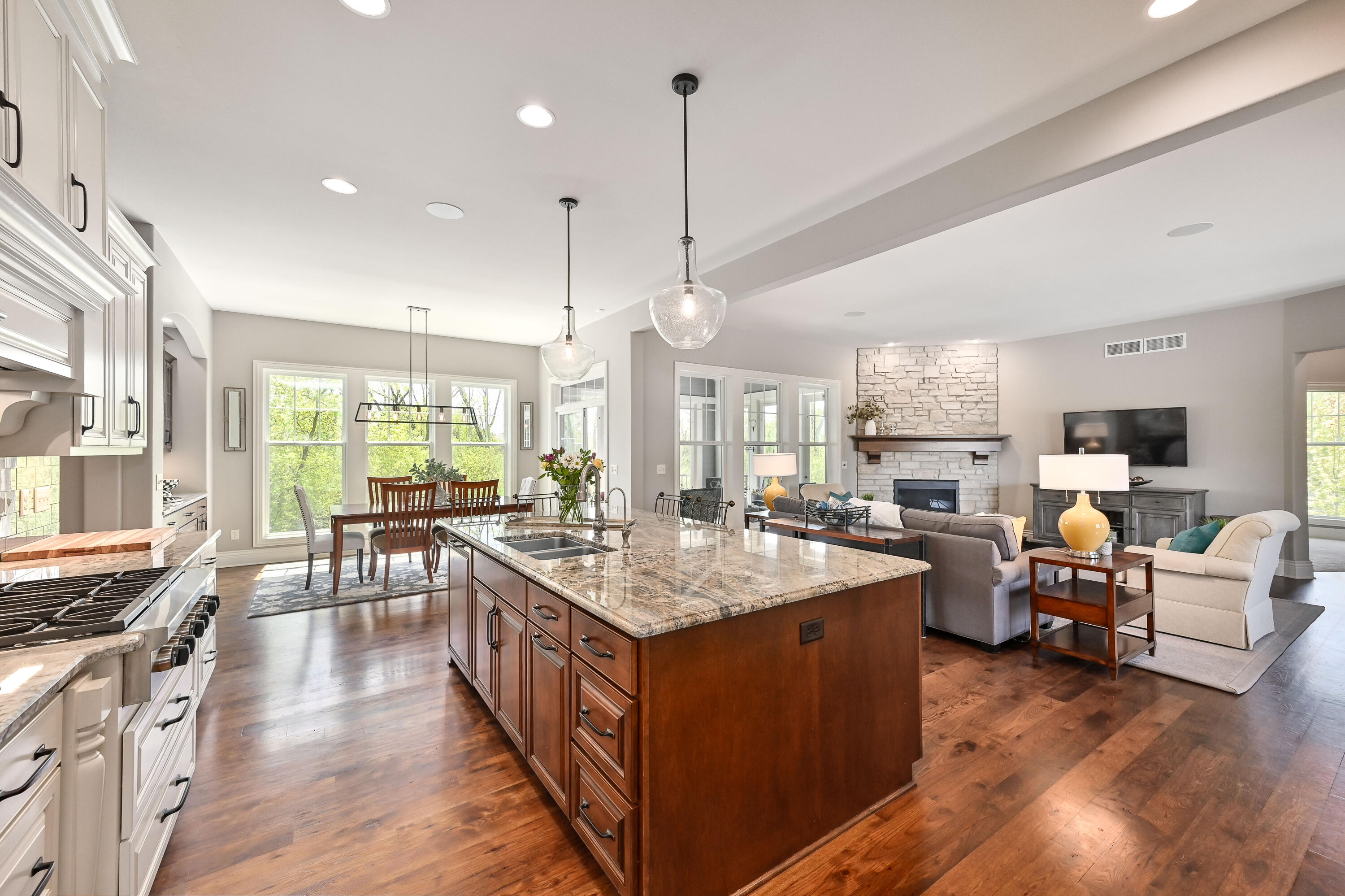 N86W4995 Covington Sq E