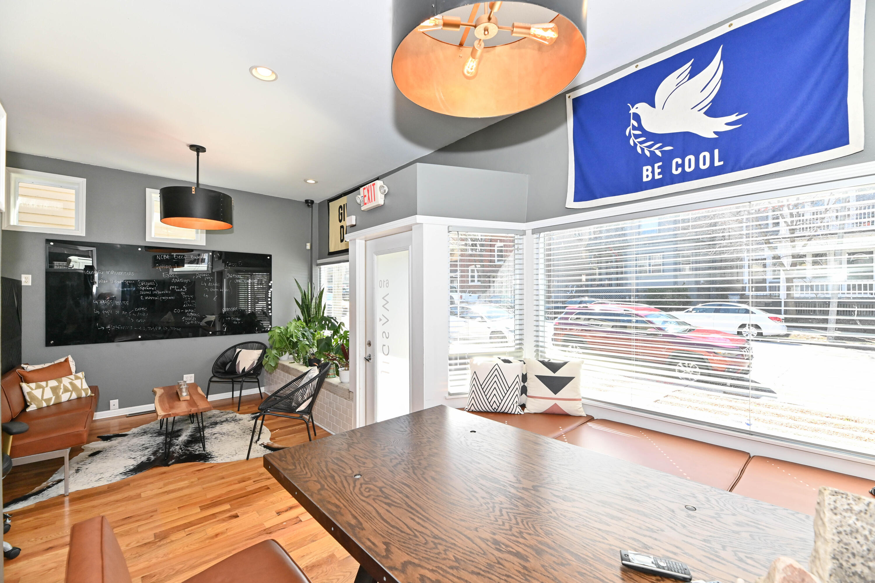 610 E Pleasant St 614