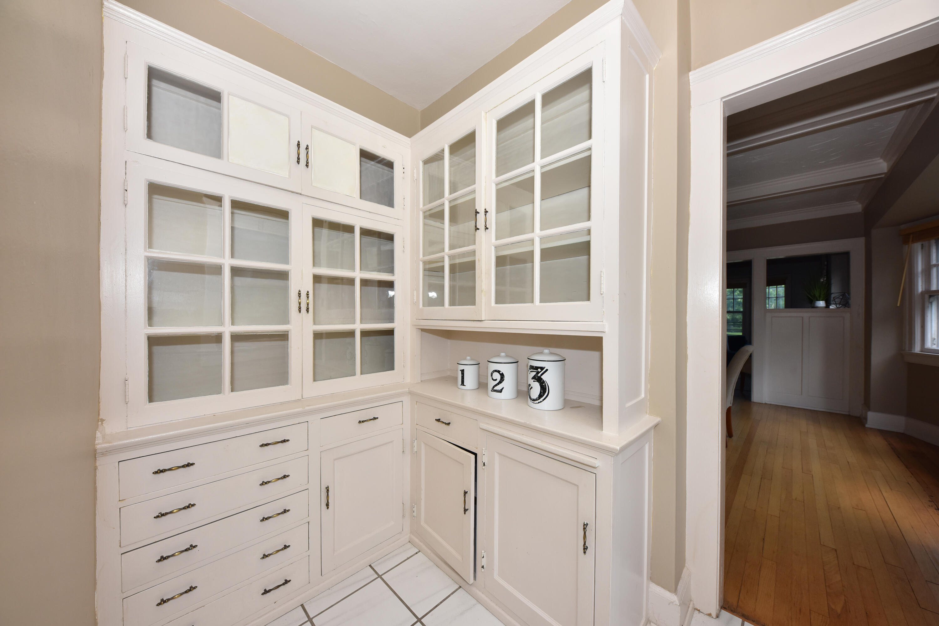 2485 N Maryland Ave 2487