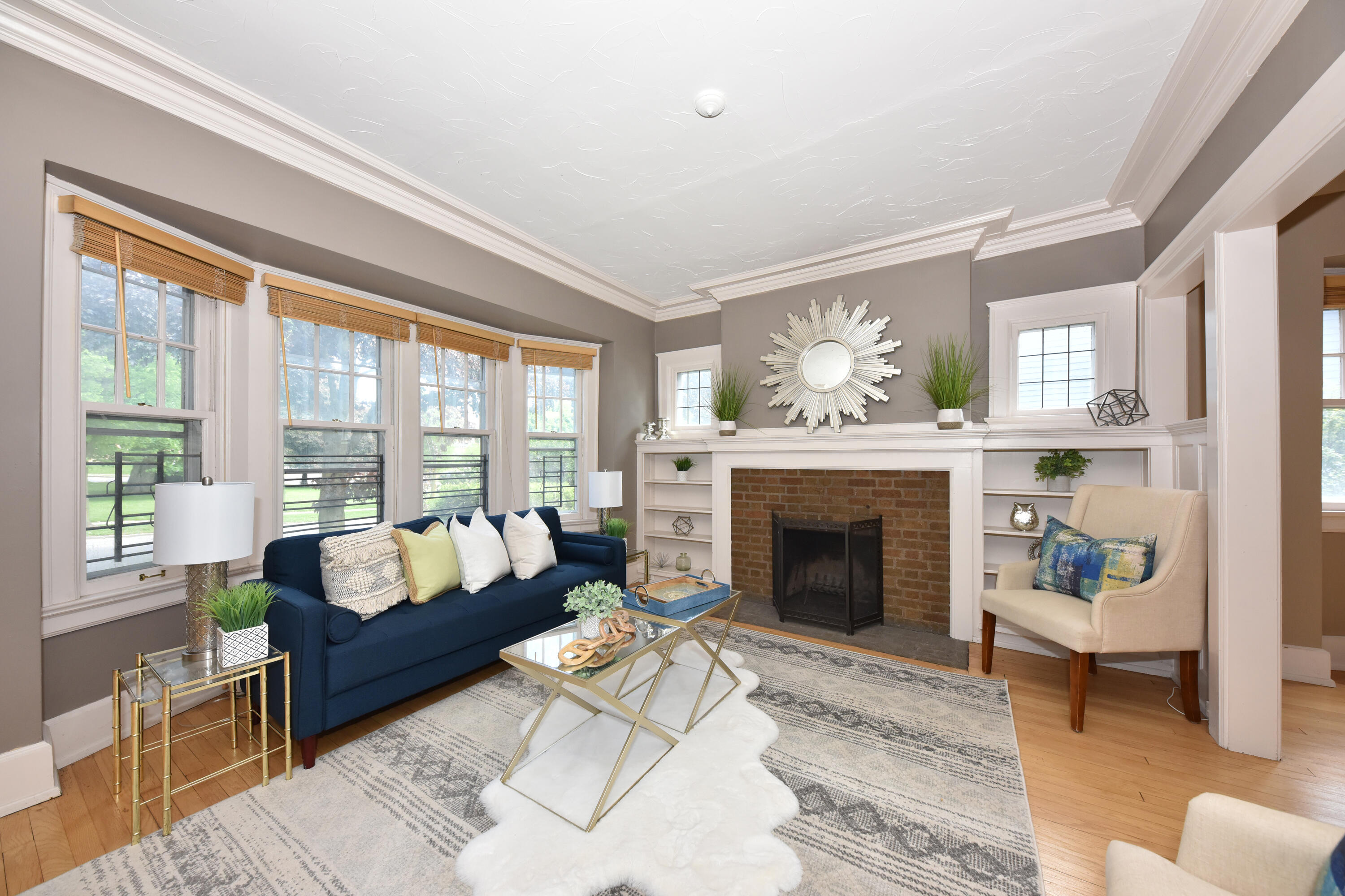 2485 N Maryland Ave 2487