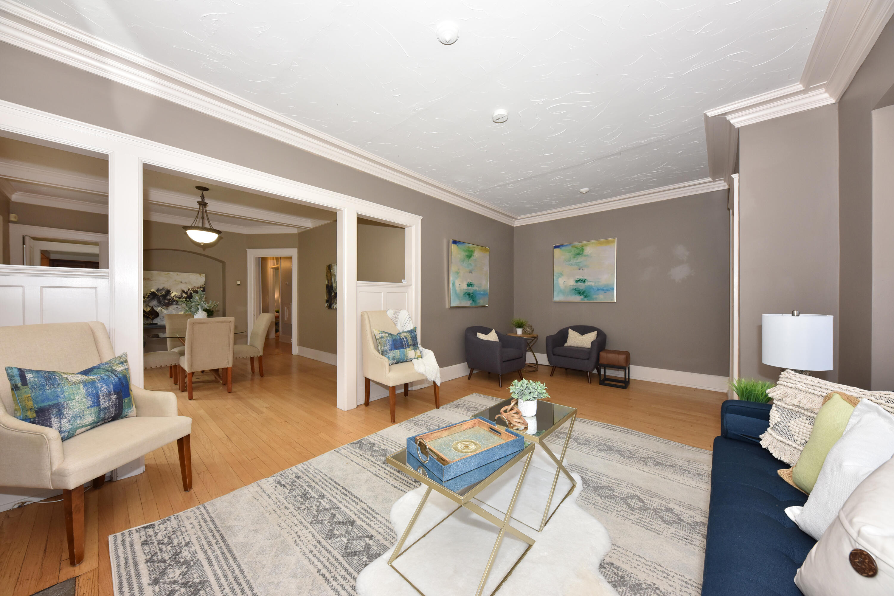 2485 N Maryland Ave 2487