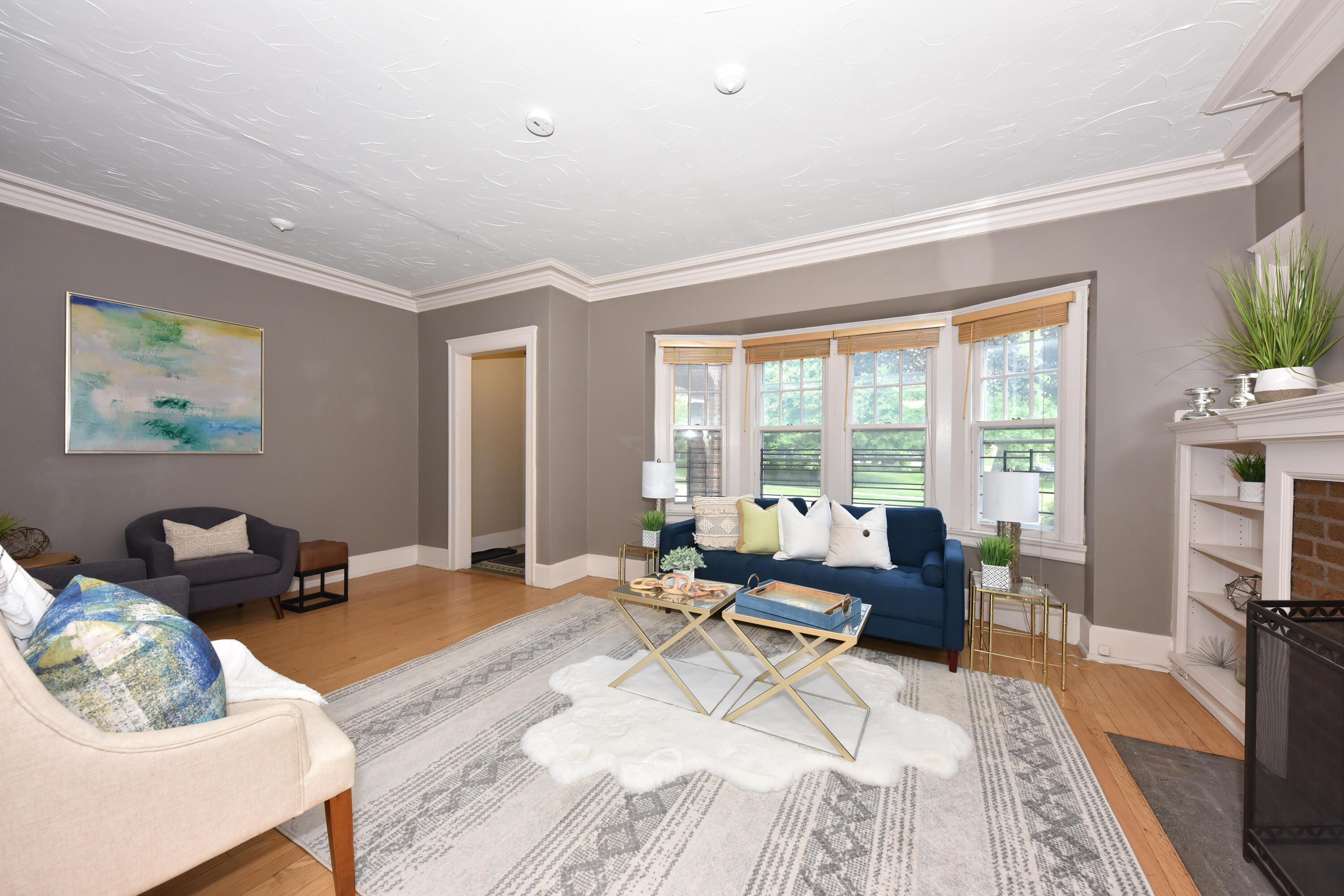 2485 N Maryland Ave 2487