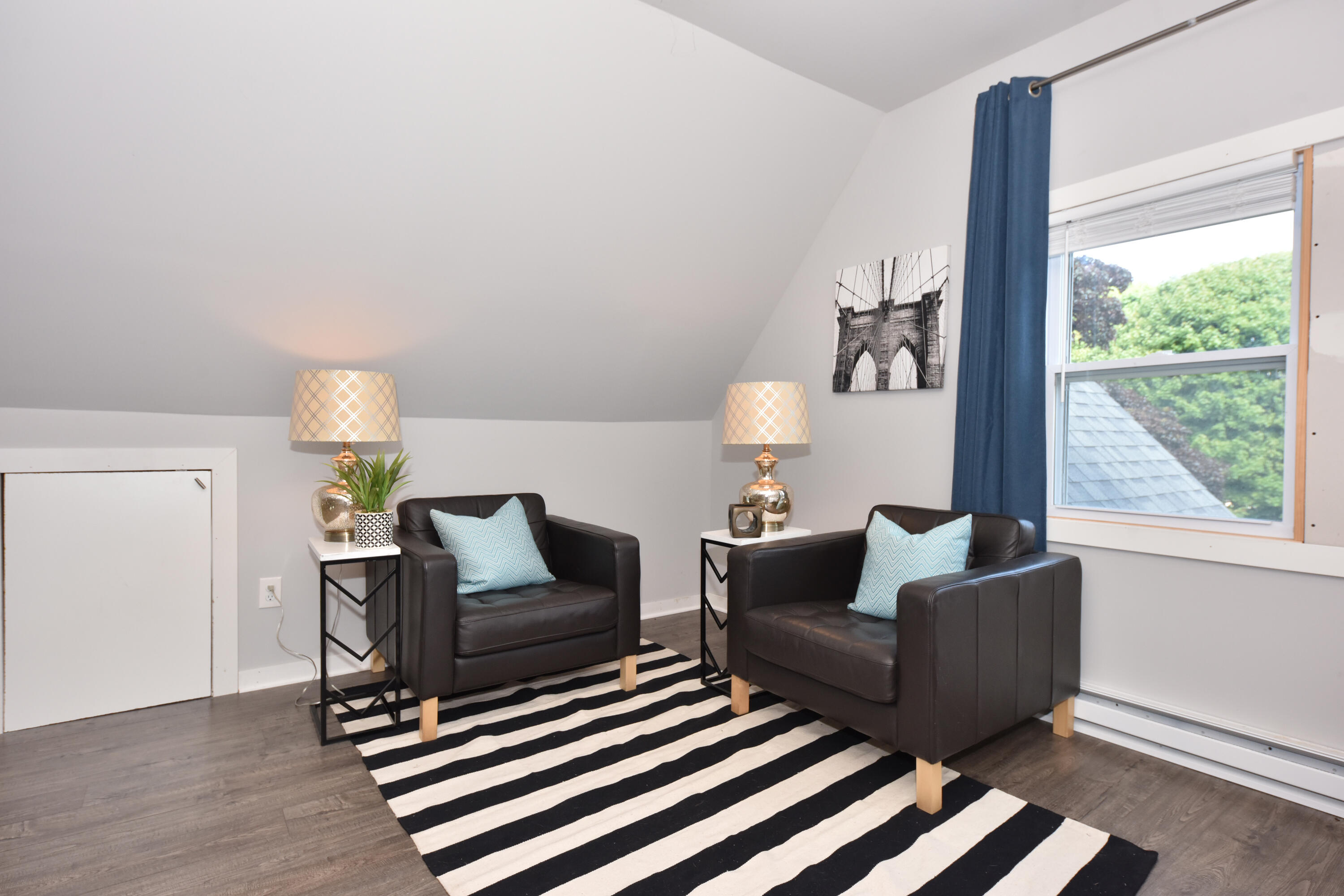 2485 N Maryland Ave 2487