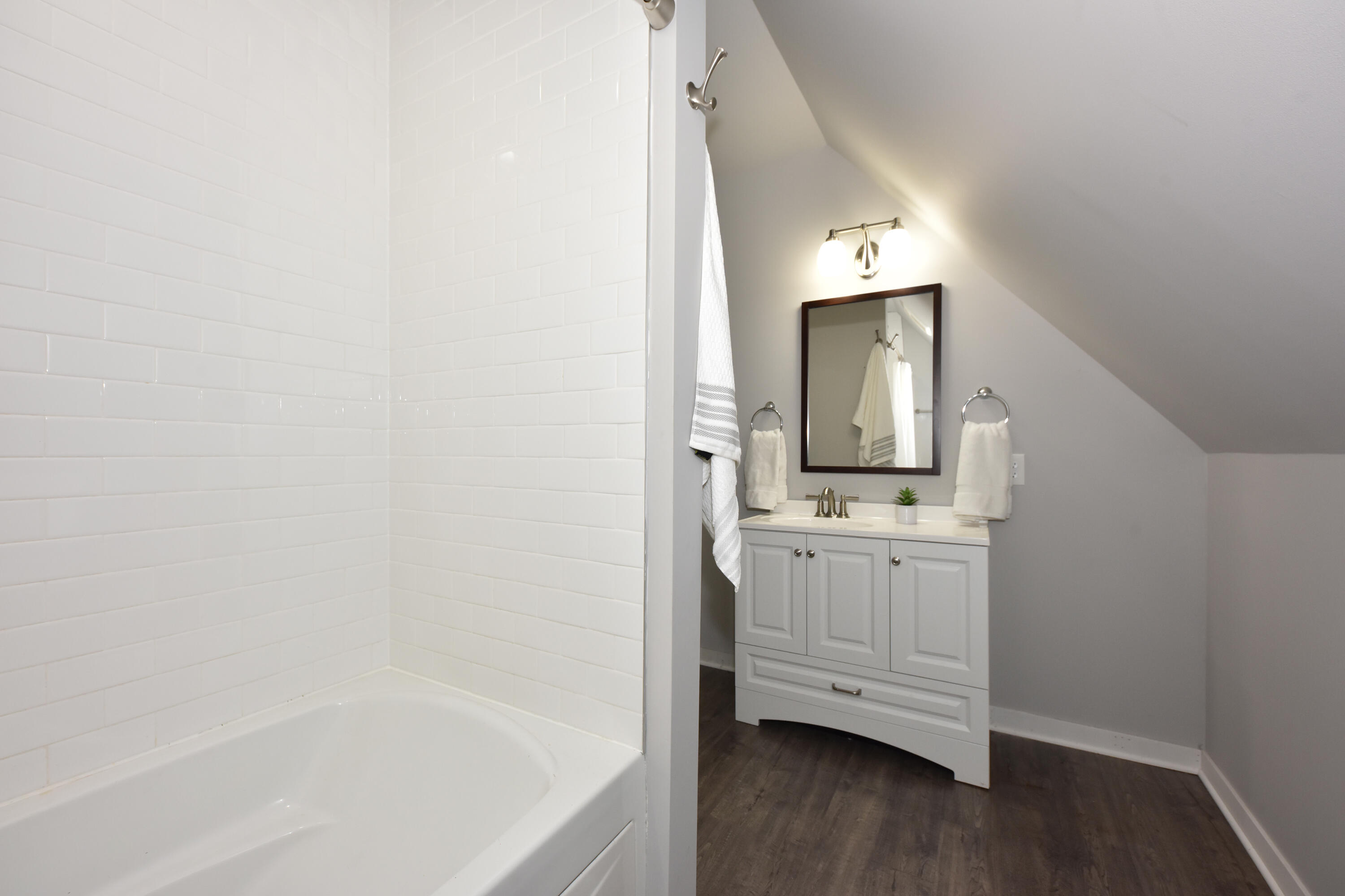 2485 N Maryland Ave 2487