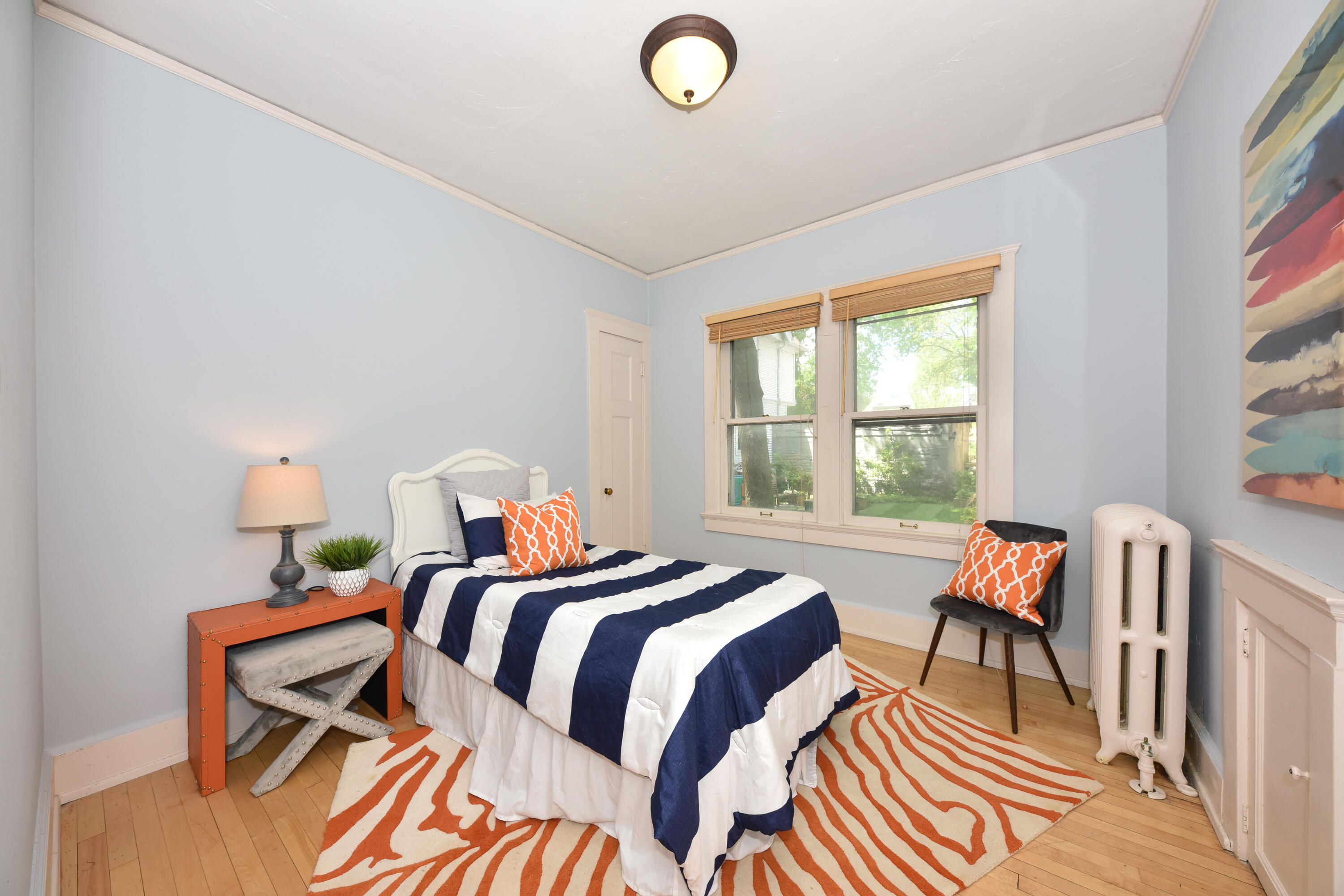 2485 N Maryland Ave 2487