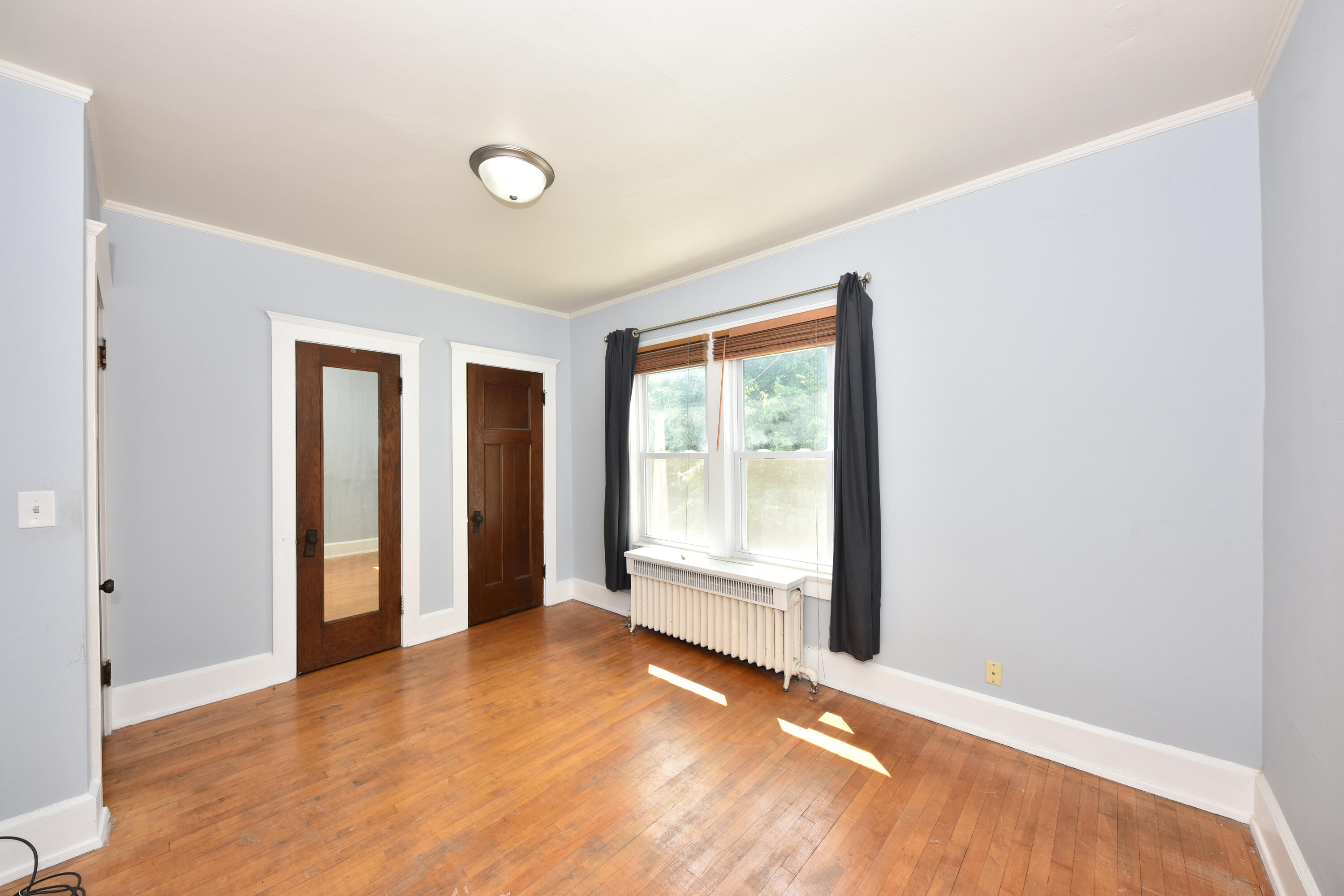 2485 N Maryland Ave 2487