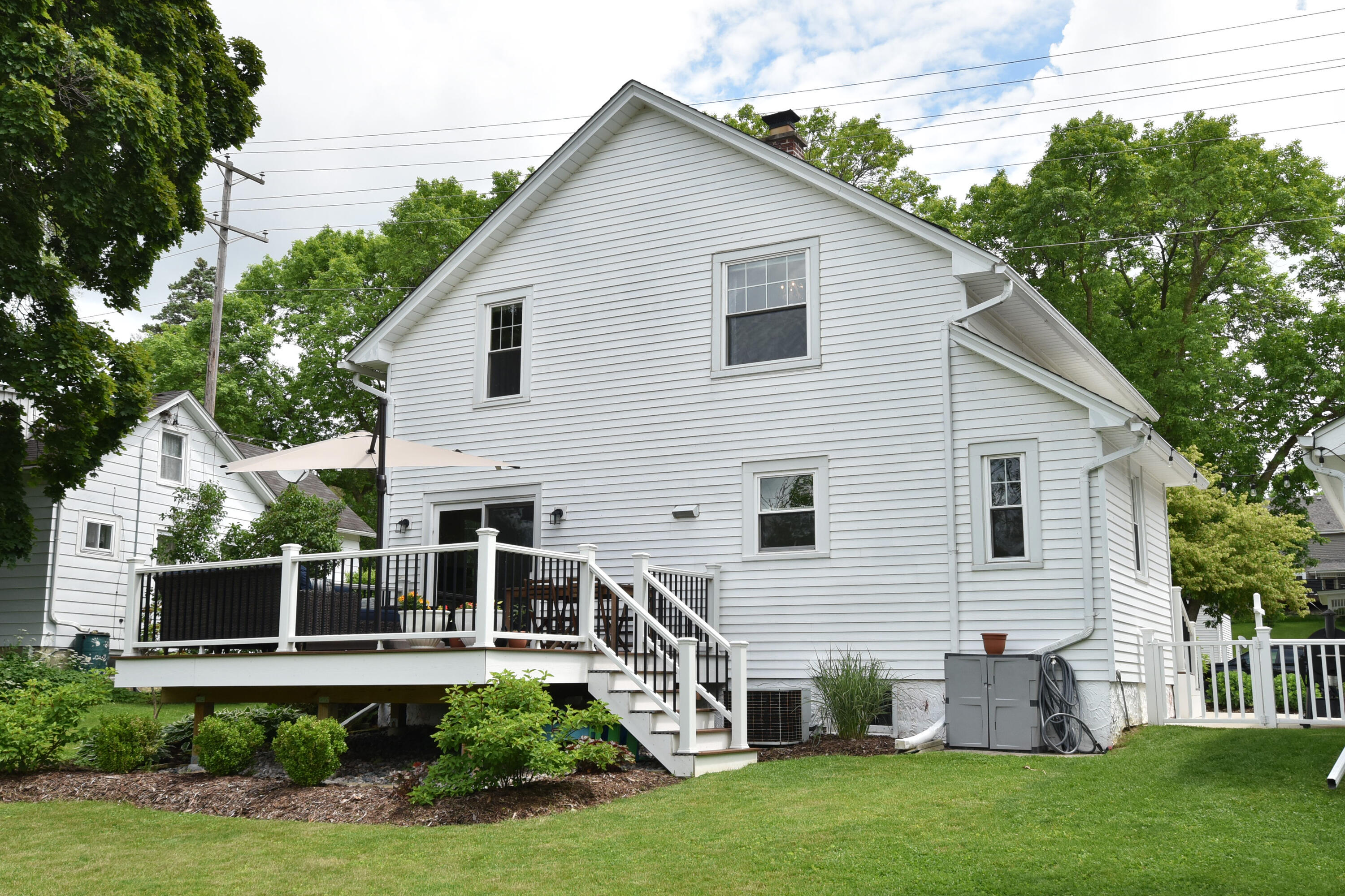 W62N679 Riveredge Dr