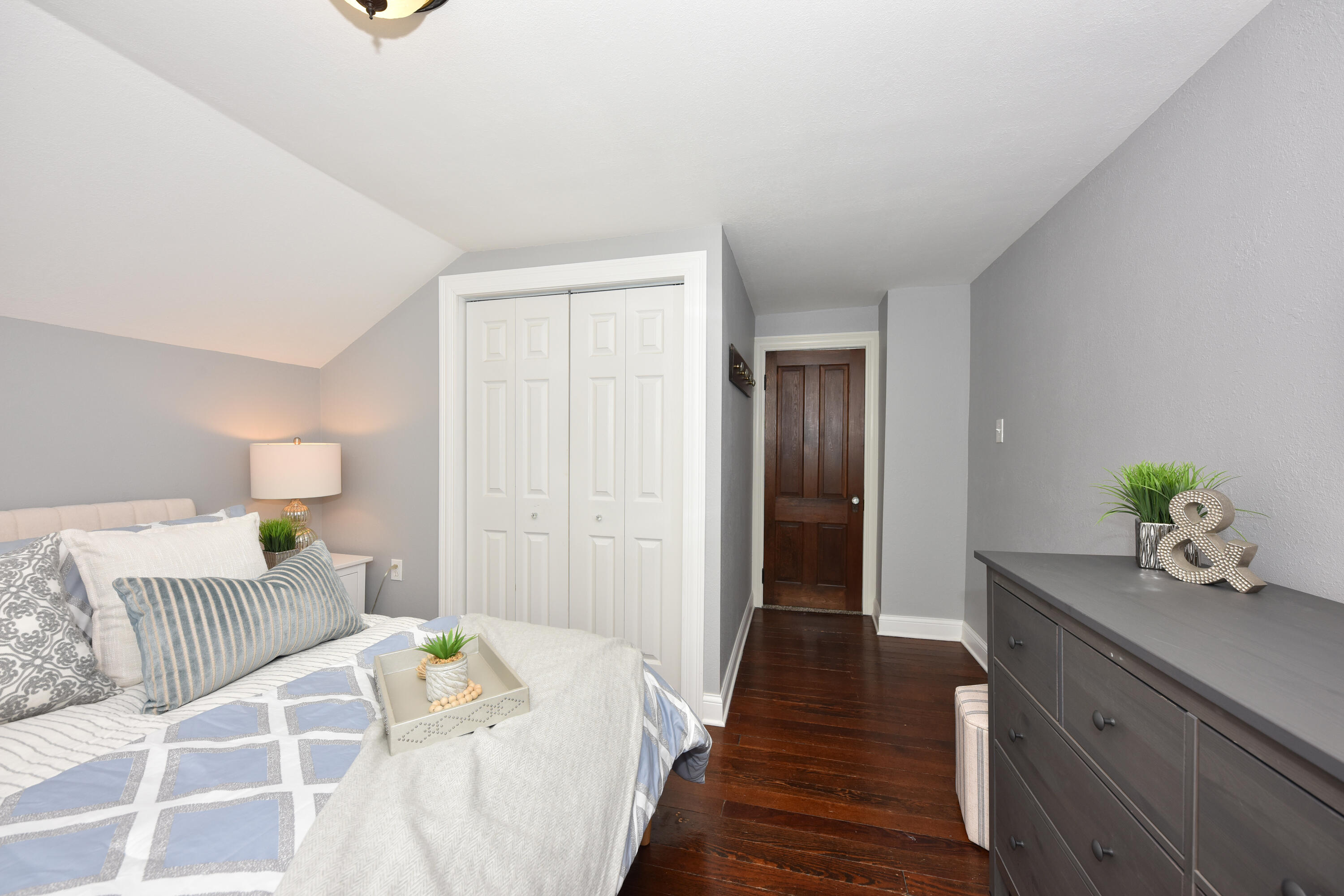 W62N679 Riveredge Dr