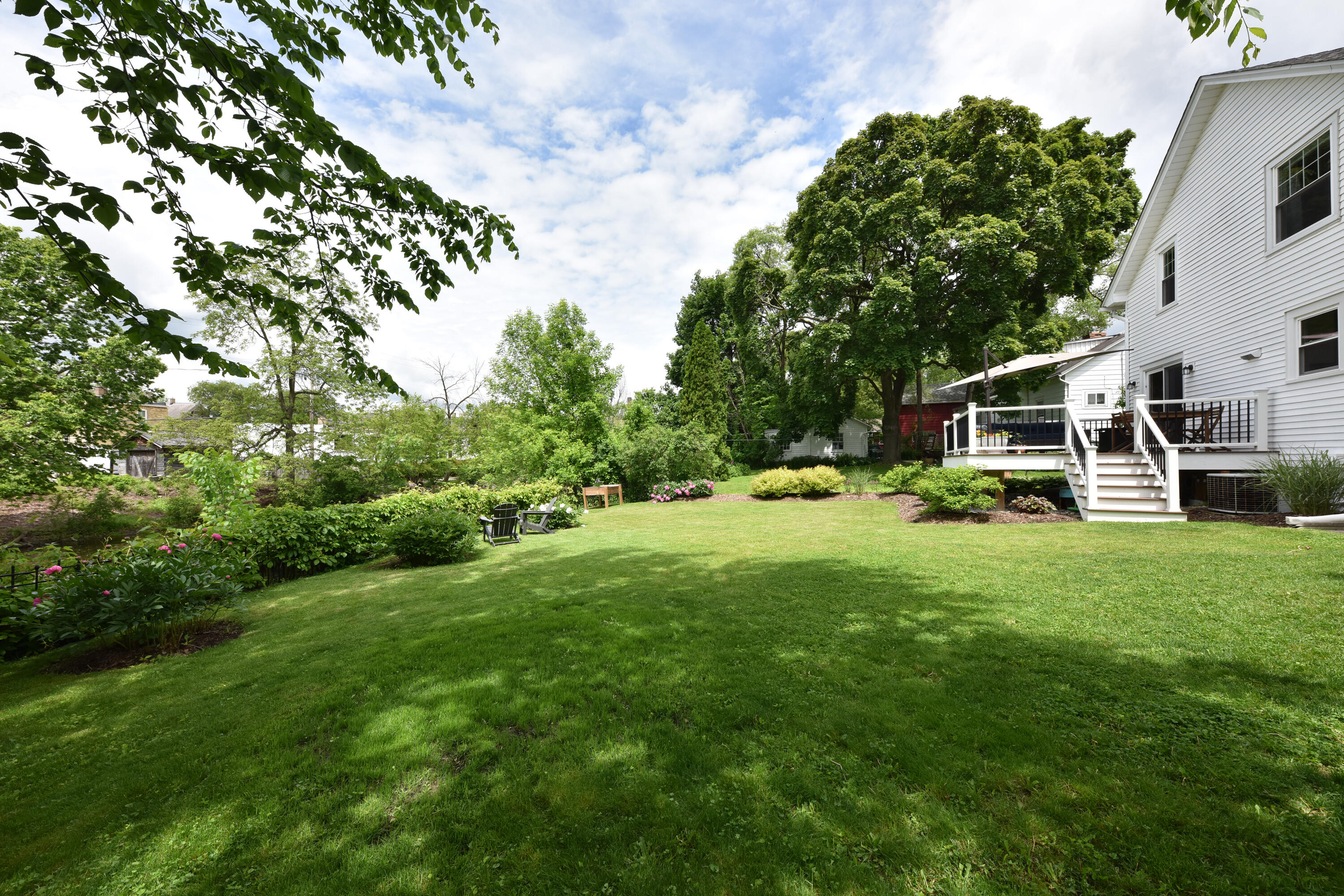 W62N679 Riveredge Dr