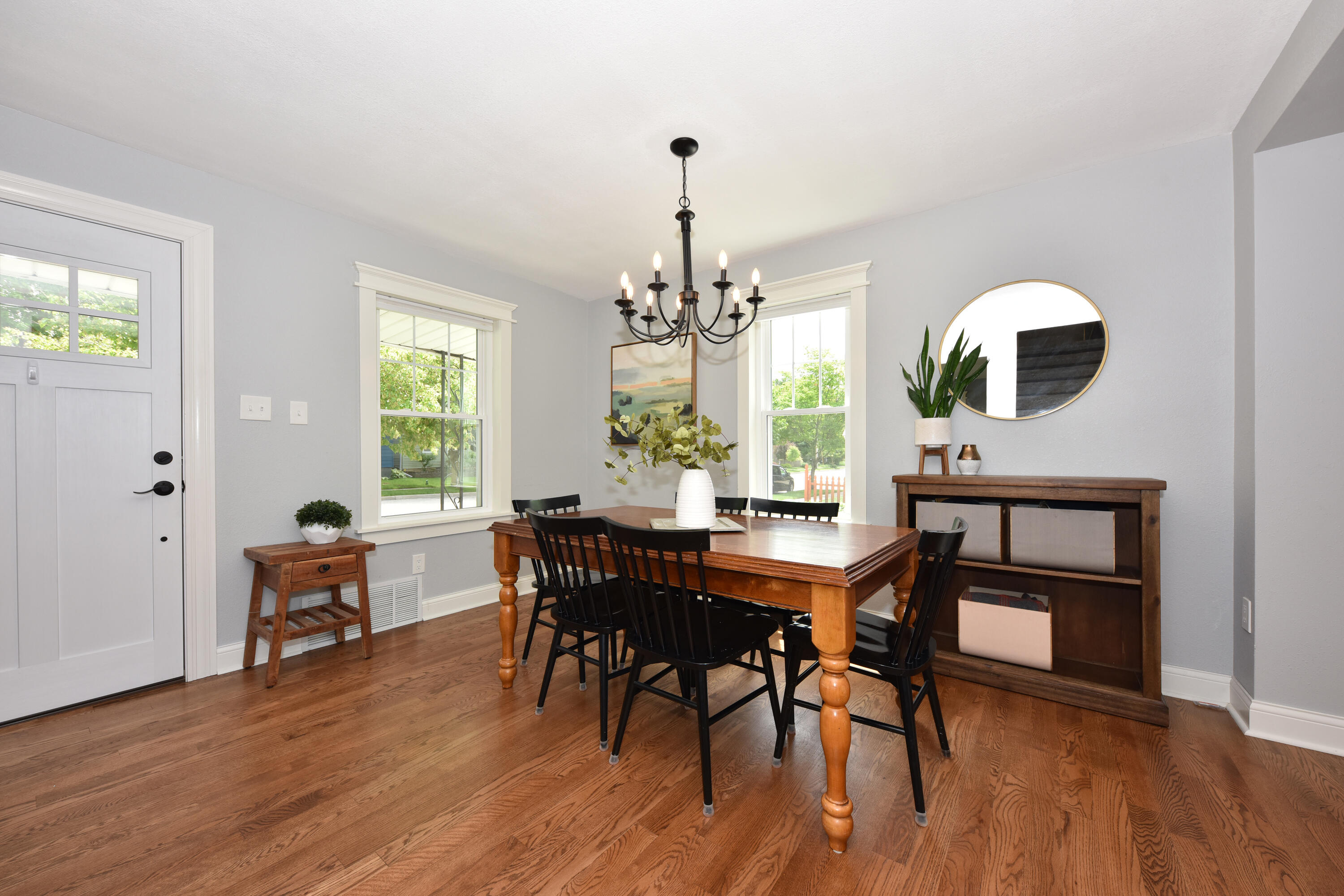 W62N679 Riveredge Dr