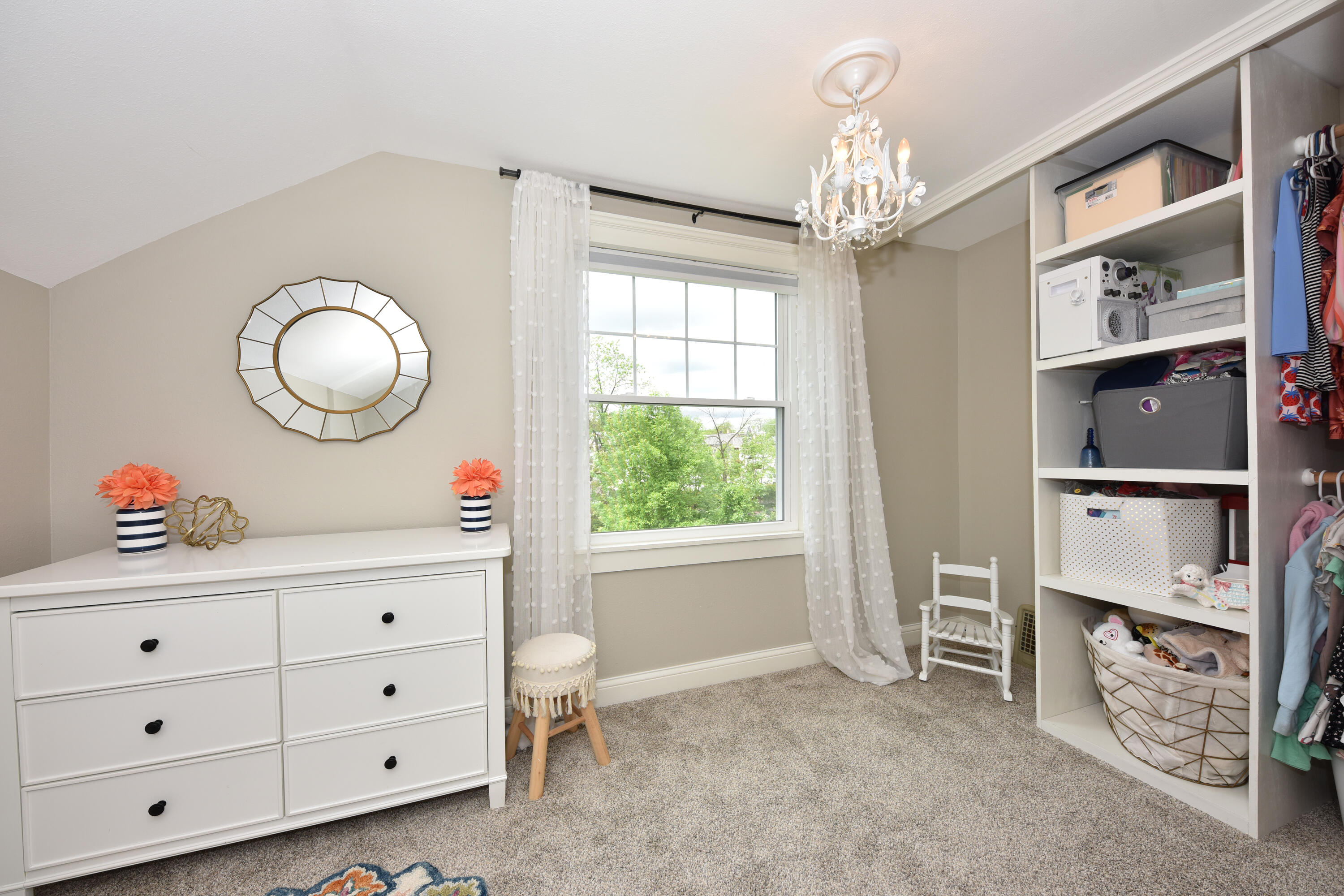 W62N679 Riveredge Dr