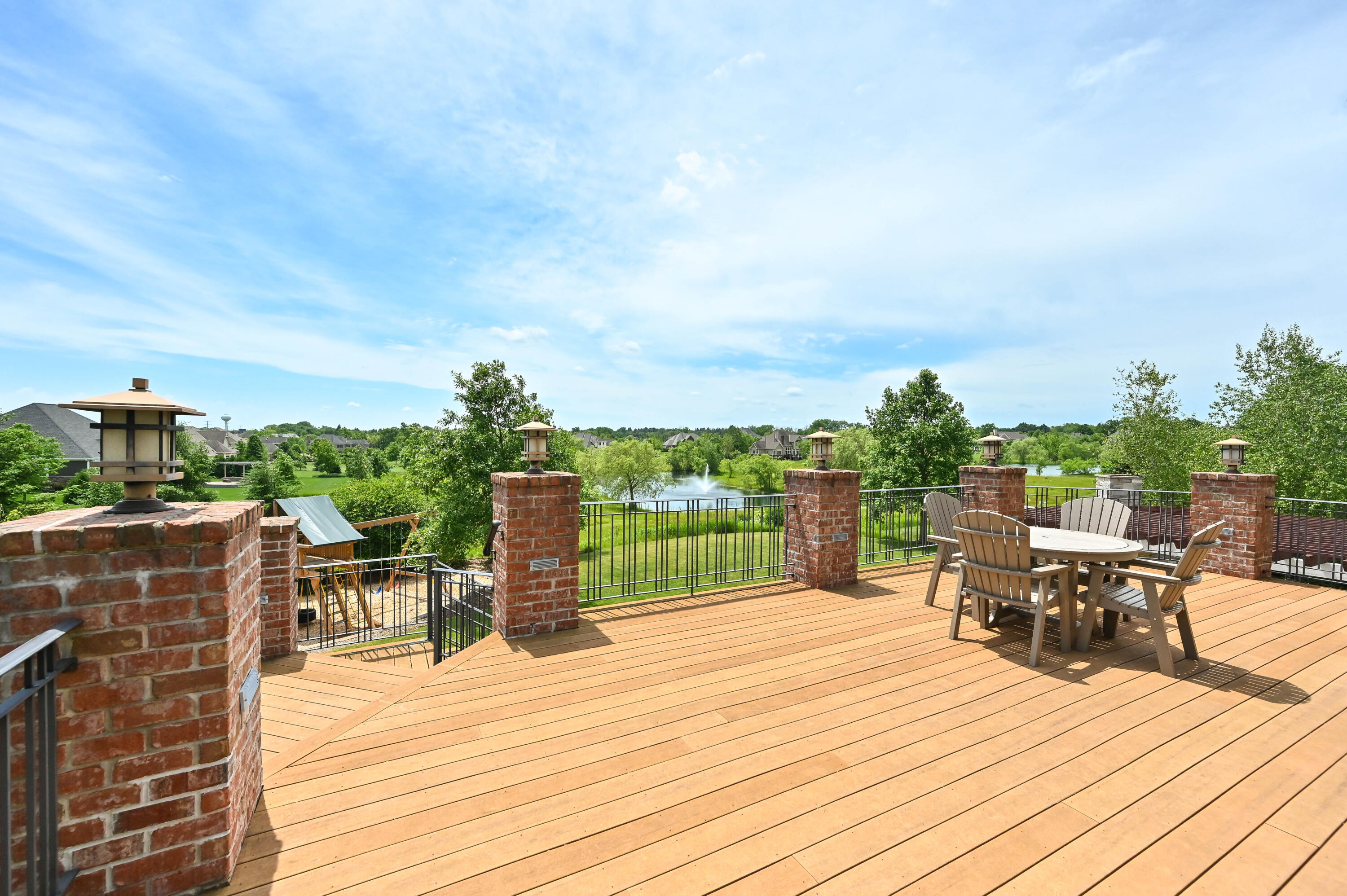6925 W Oakview Ct
