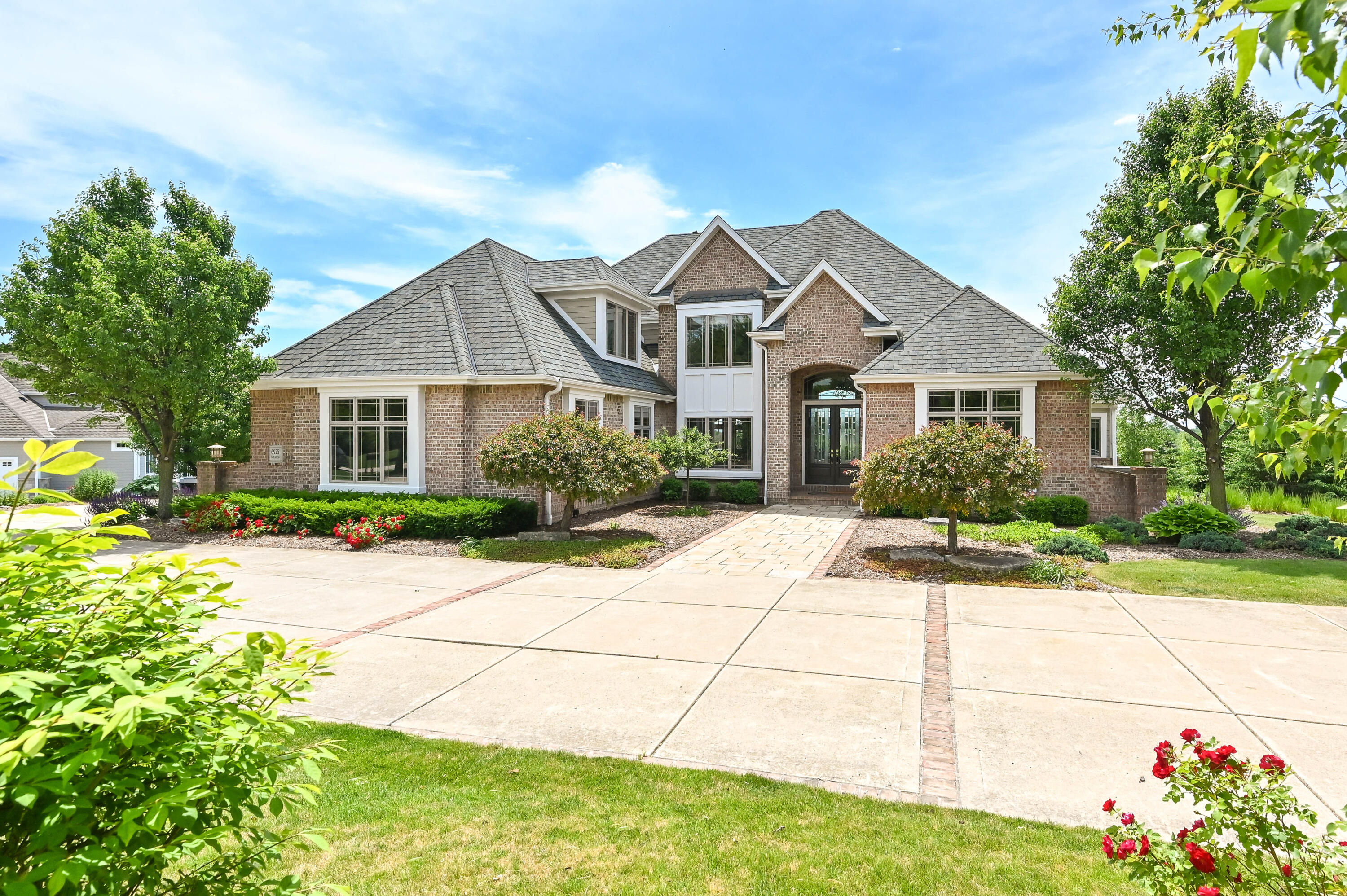 6925 W Oakview Ct