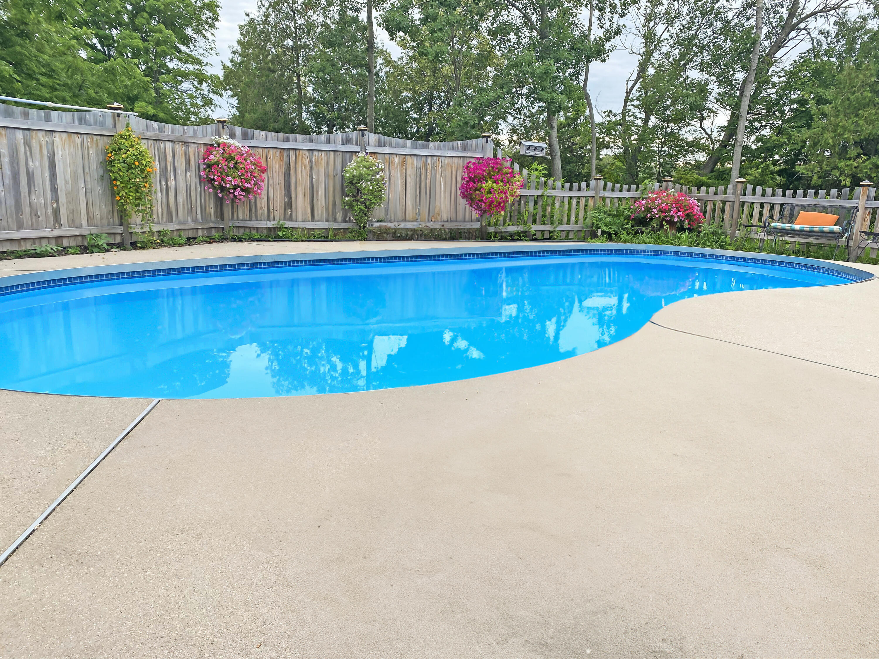 223 Aqua View Dr