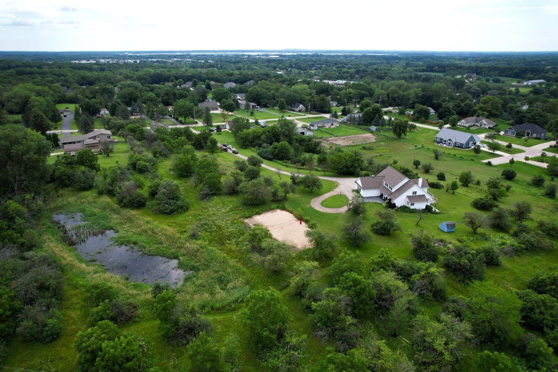 S81W20871 Russet Ct, Muskego