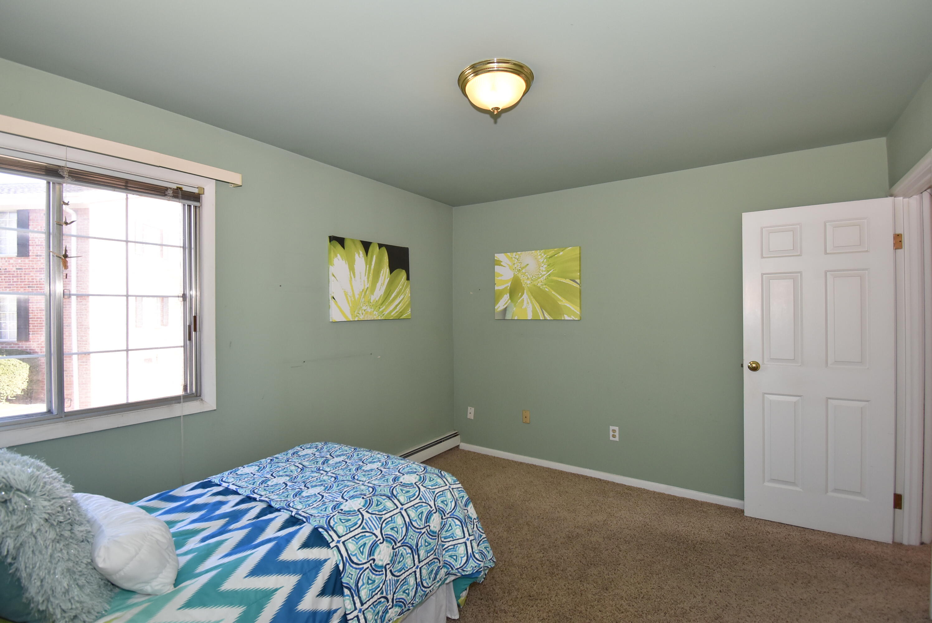 141 N Linden Ln 3