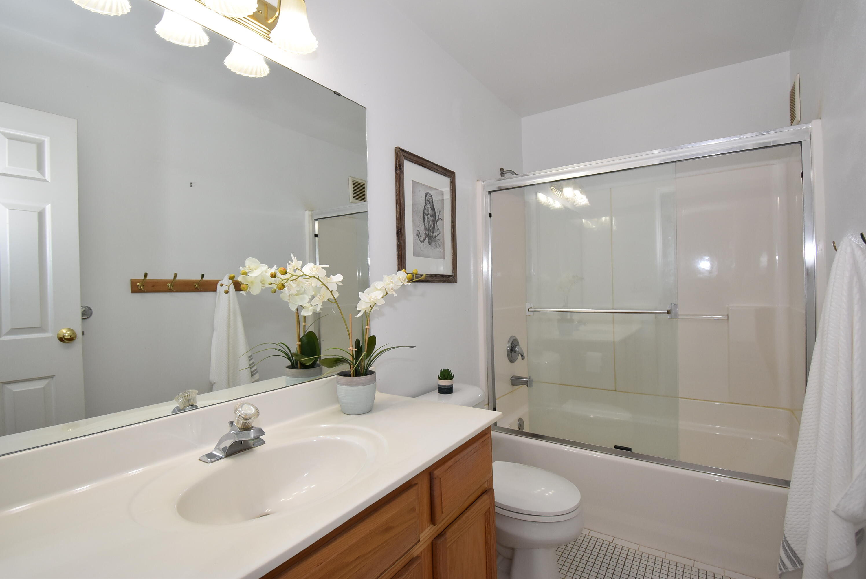 141 N Linden Ln 3