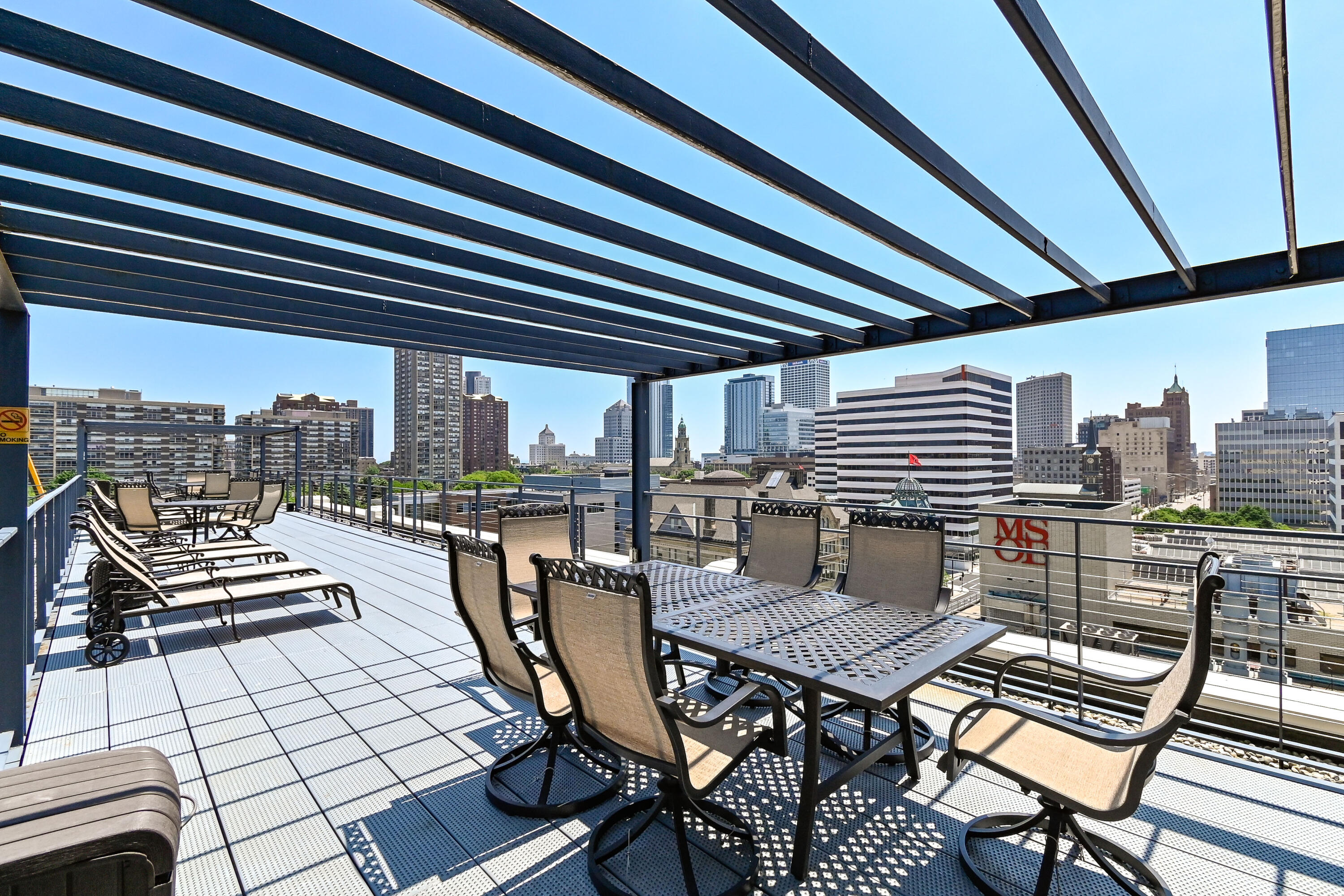 270 E Highland Ave 825