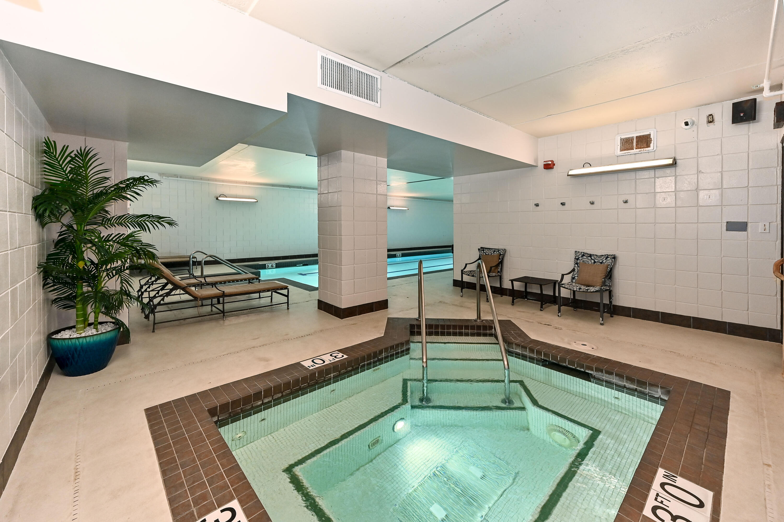 270 E Highland Ave 825