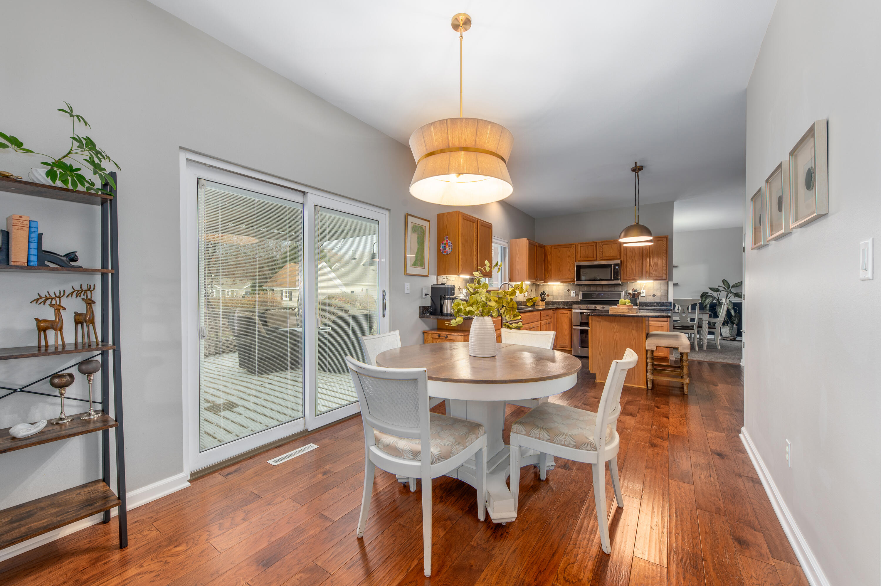 N114W19716 Woodberry Pass
