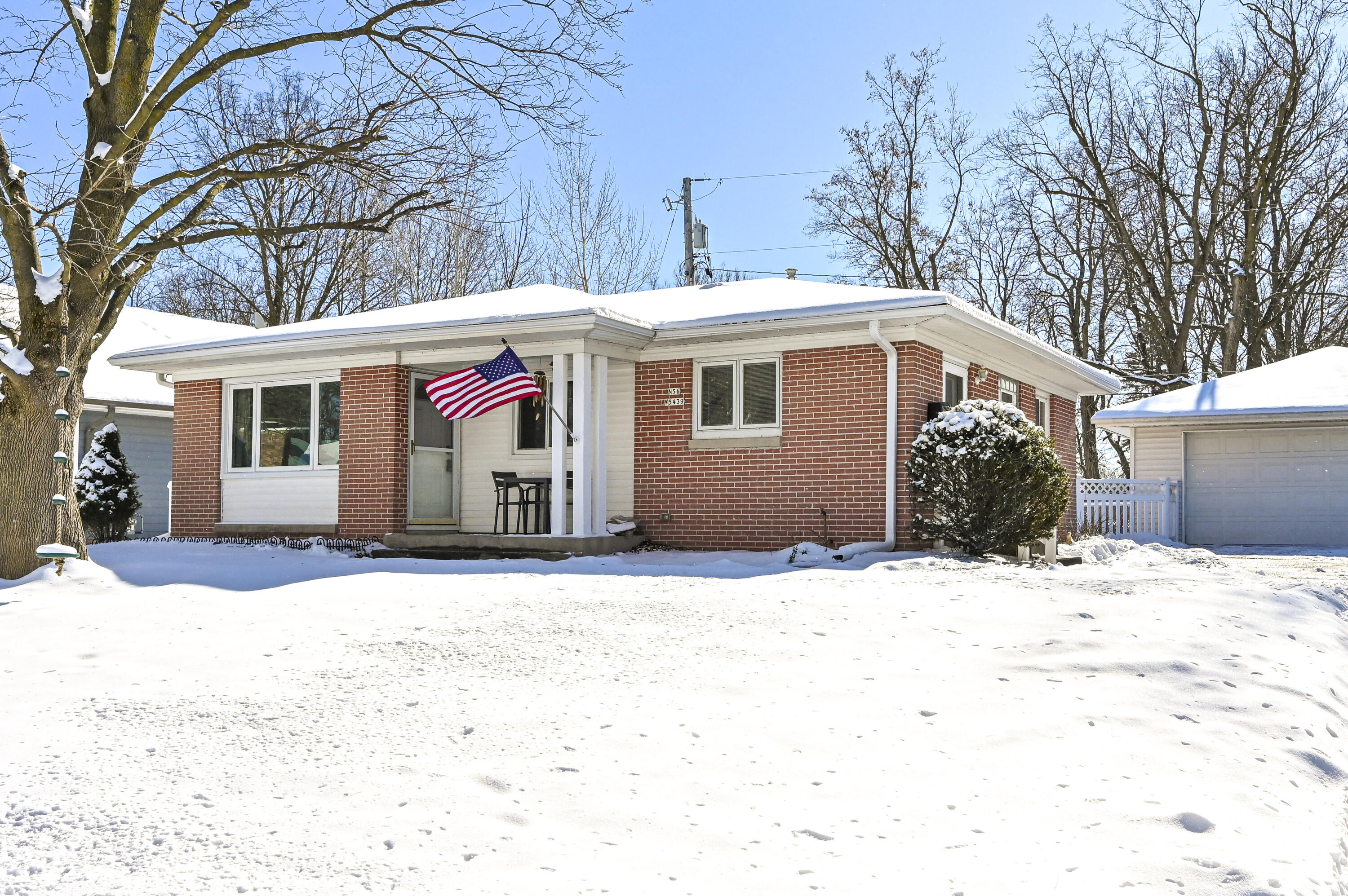 N56W5439 Sunnyside Ln