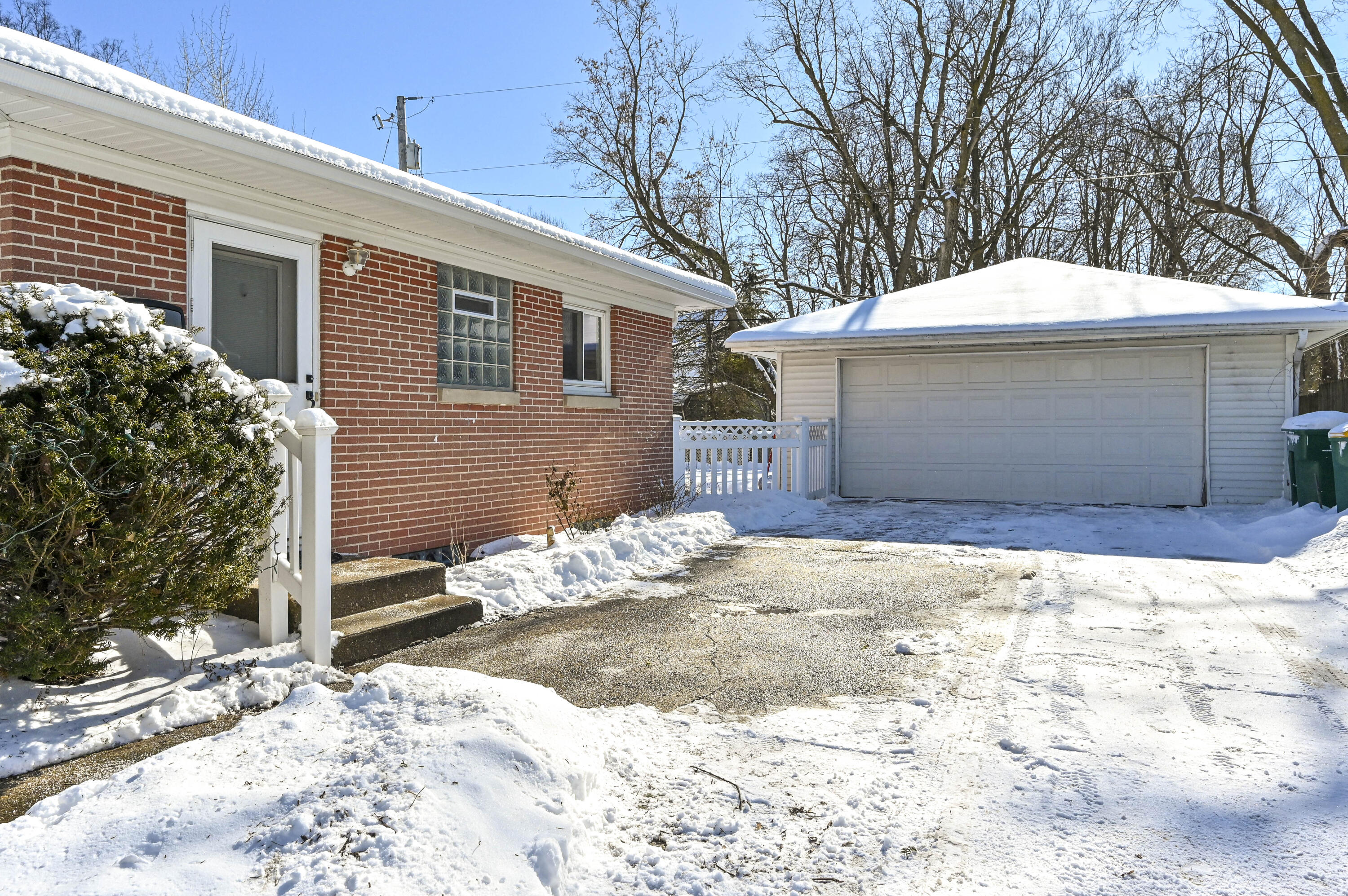 N56W5439 Sunnyside Ln