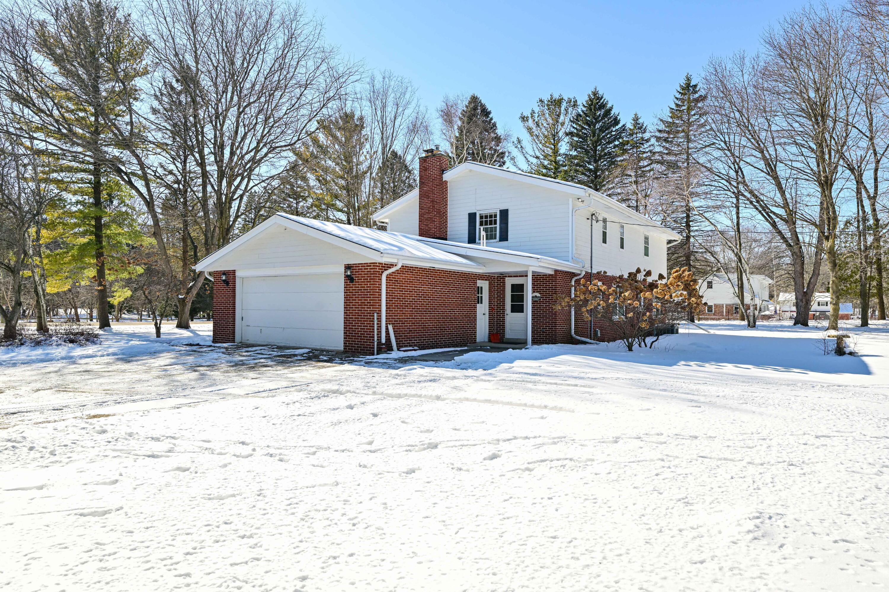 5314 Thornapple Ln