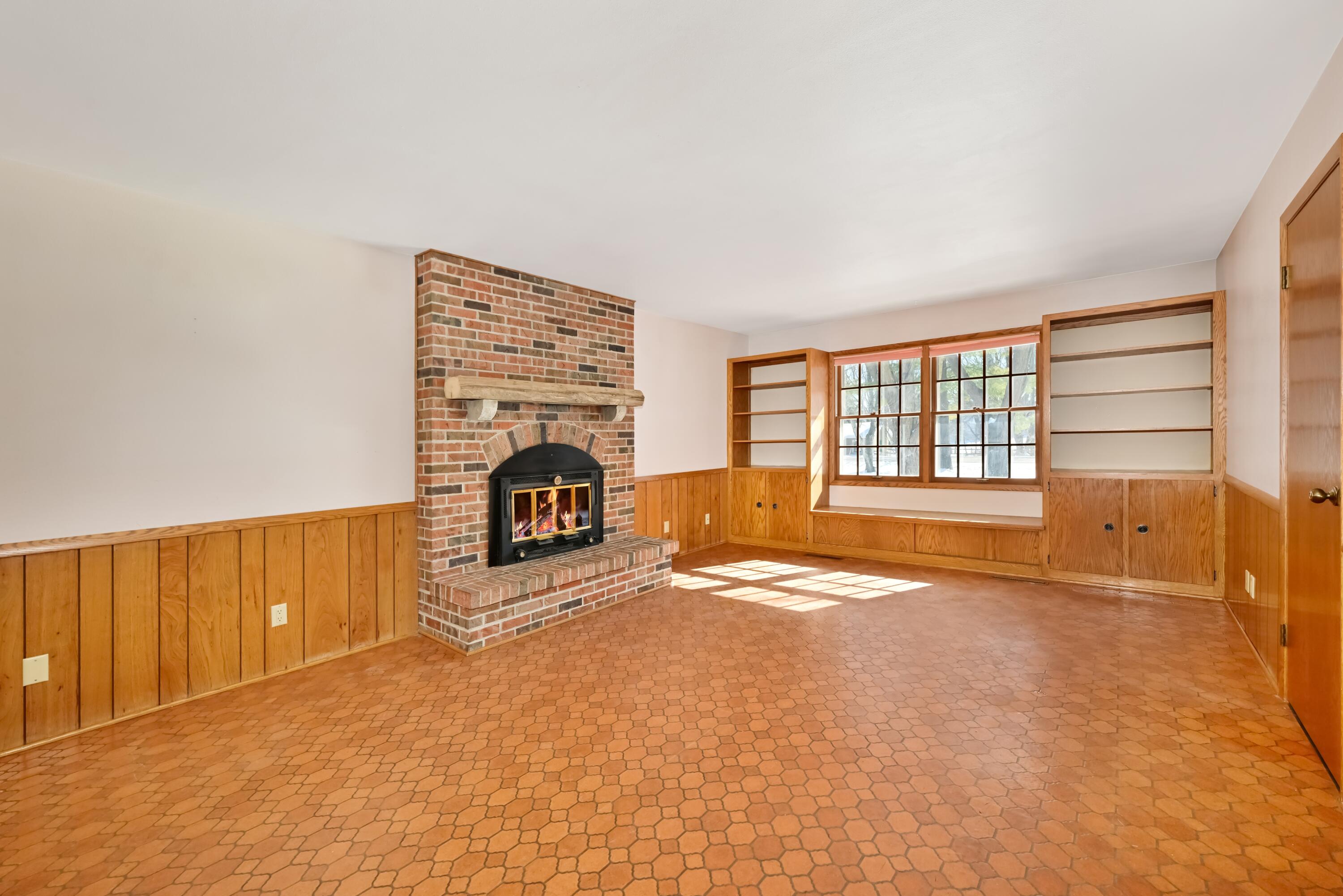 5314 Thornapple Ln