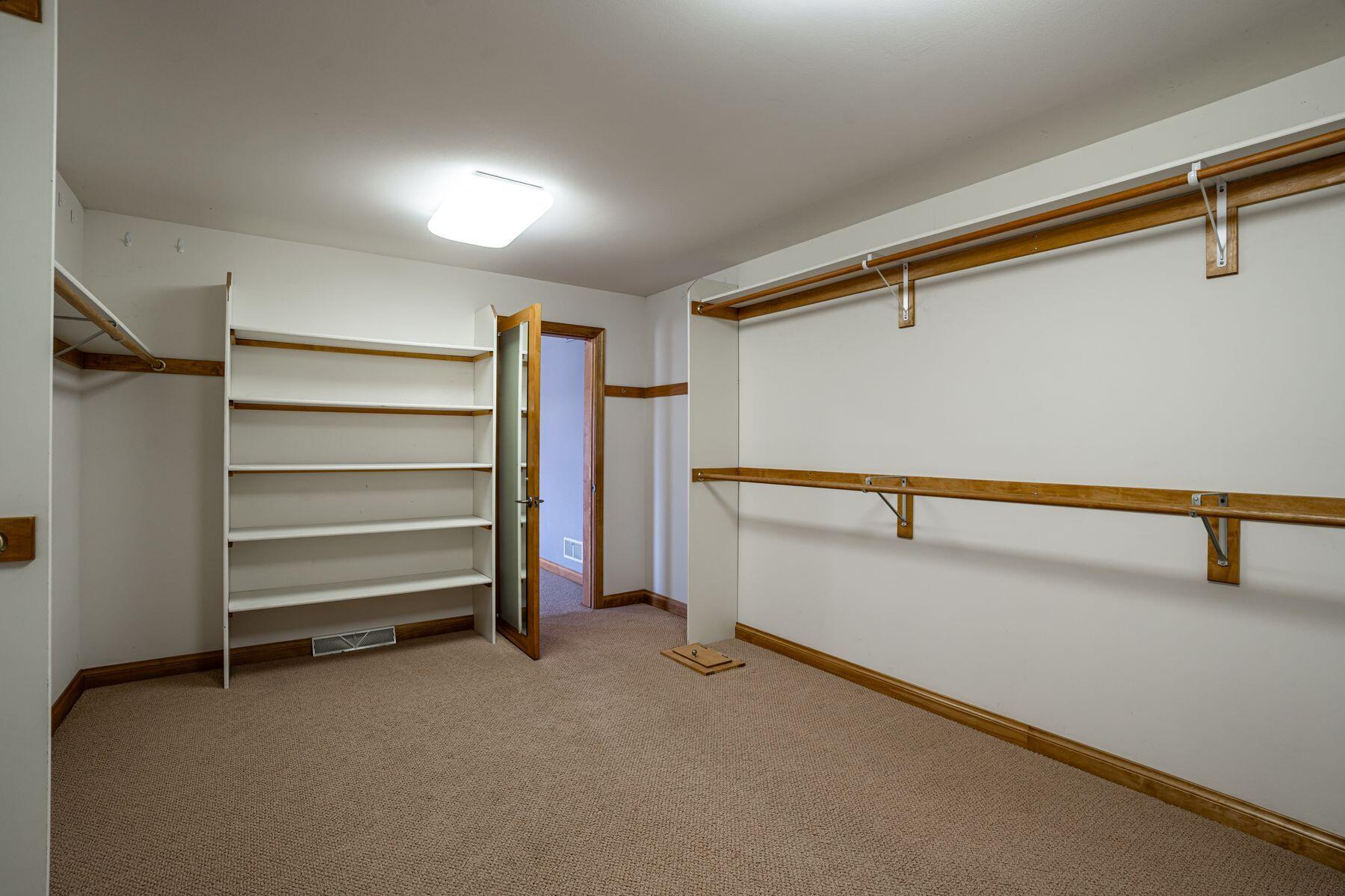 W280N4970 Jerilane Ct, Merton