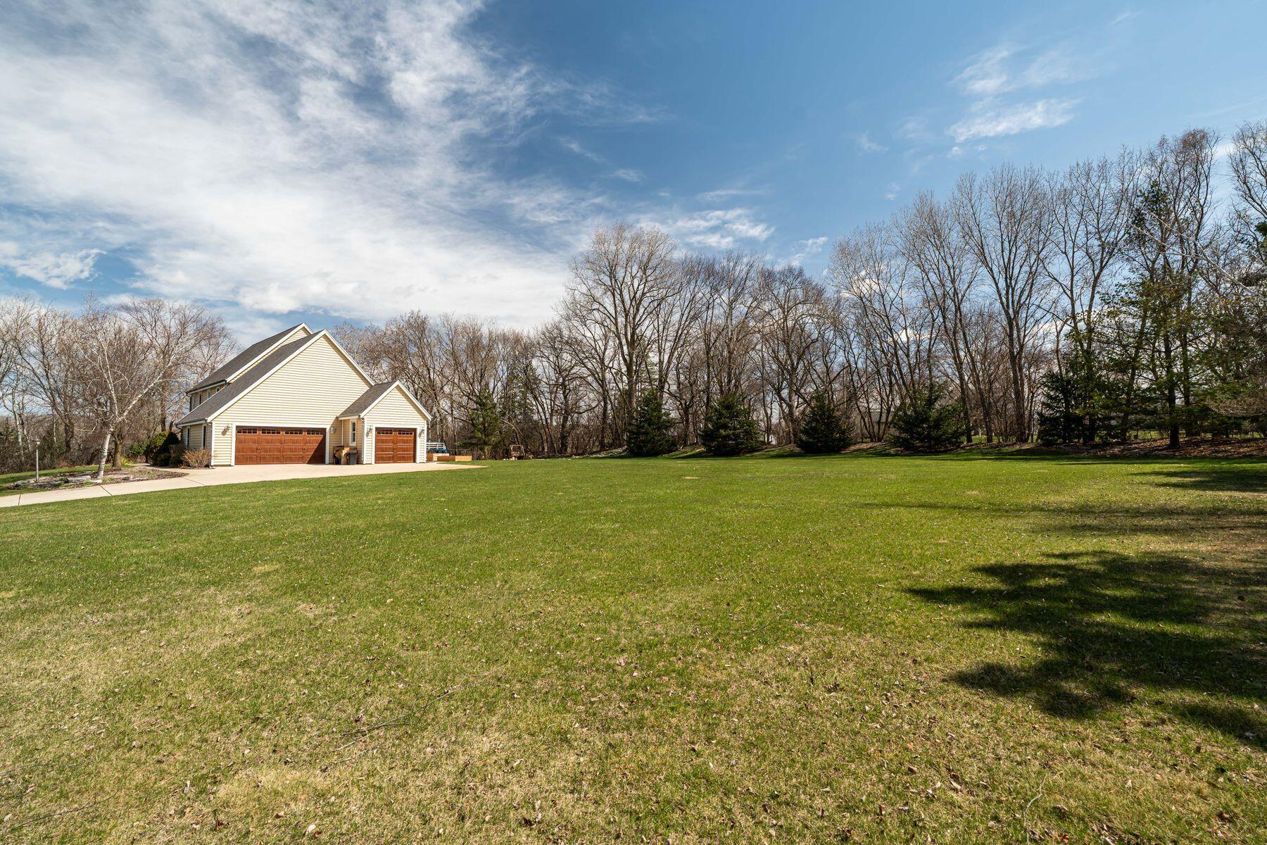 W280N4970 Jerilane Ct, Merton