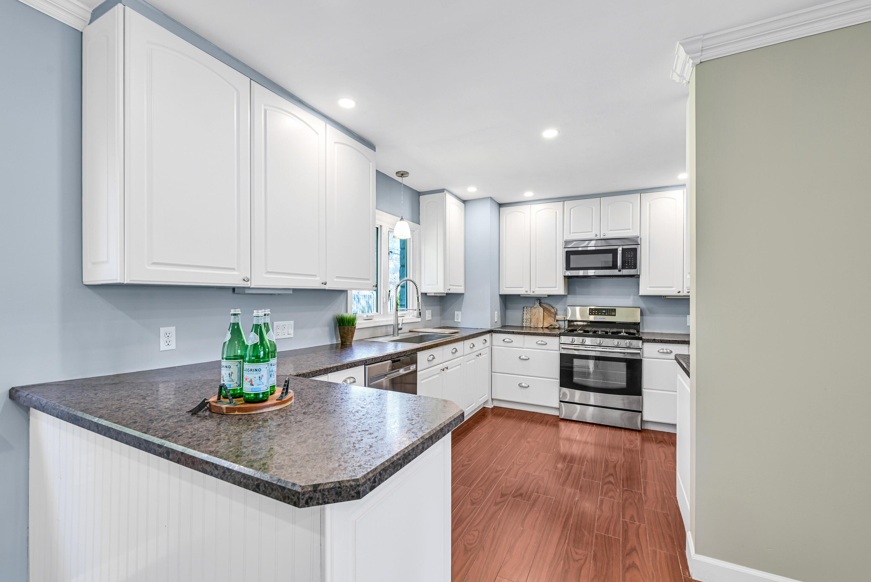 830 W Apple Tree Rd