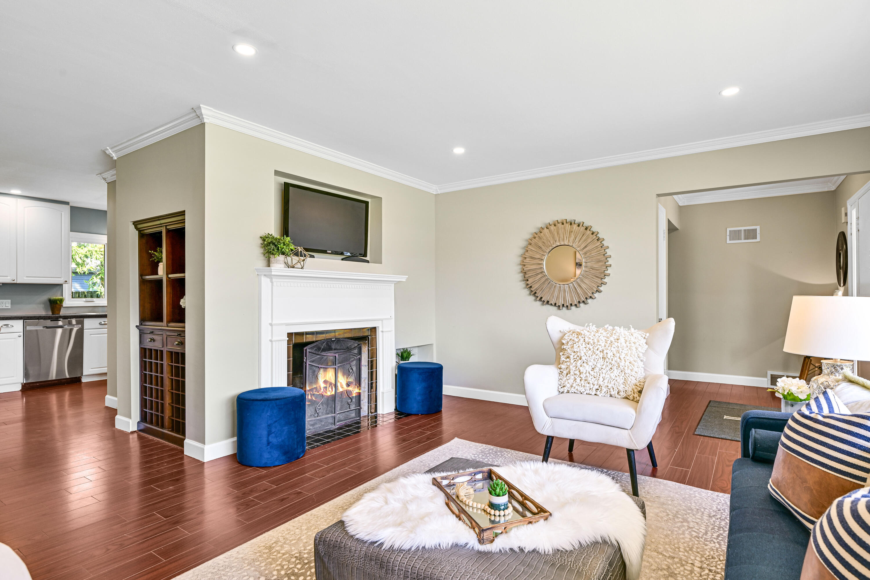 830 W Apple Tree Rd