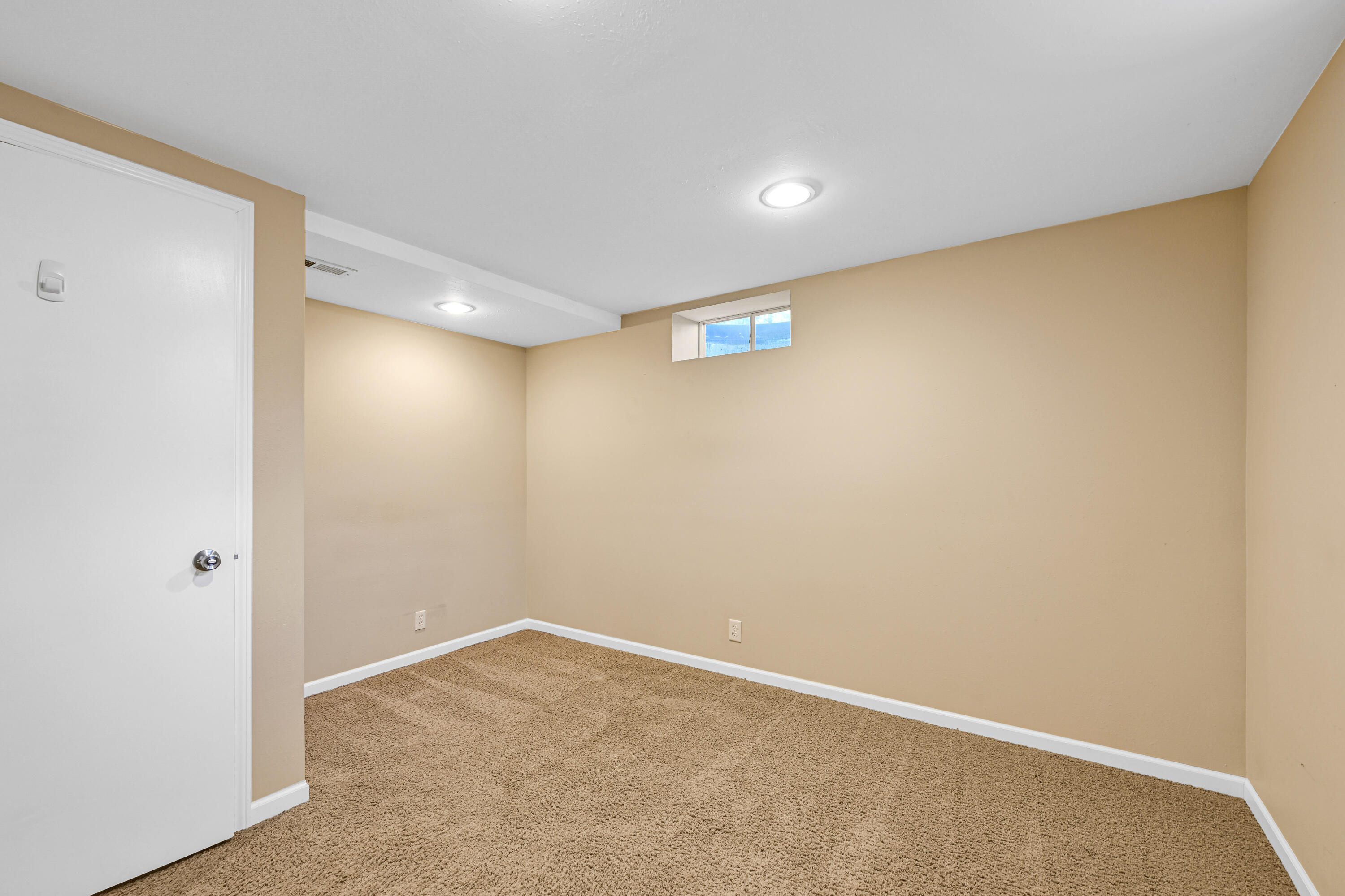 830 W Apple Tree Rd