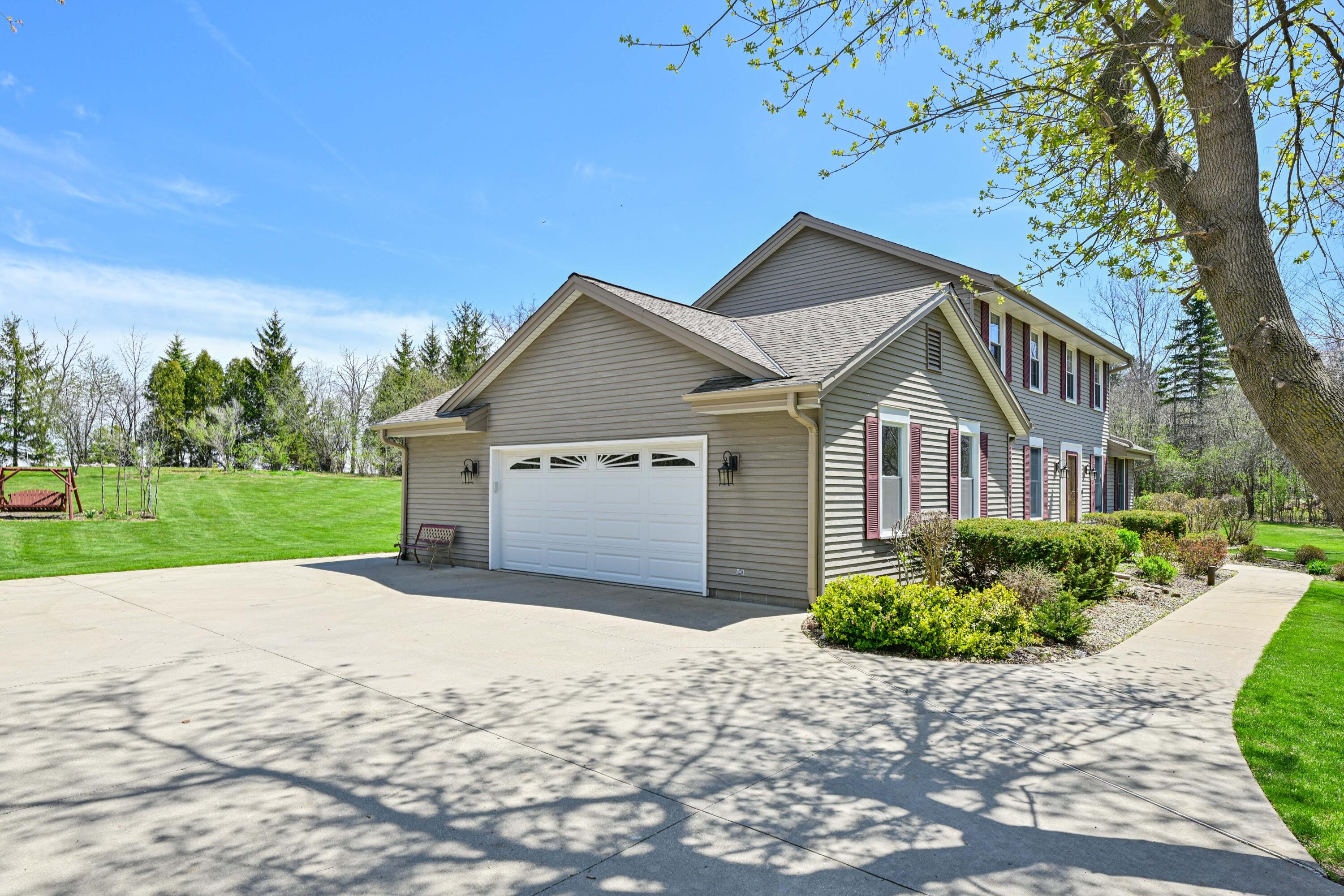 1294 Trailway Dr