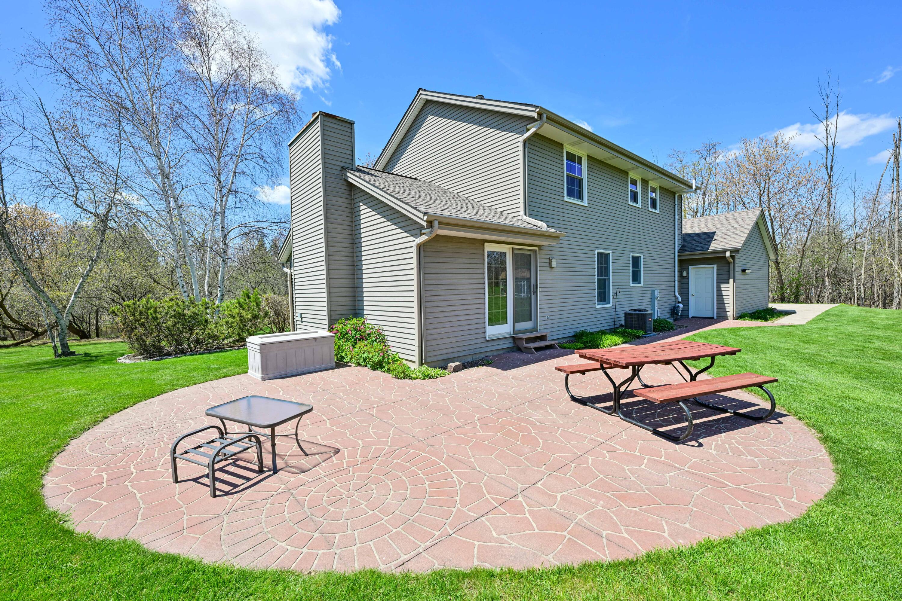 1294 Trailway Dr