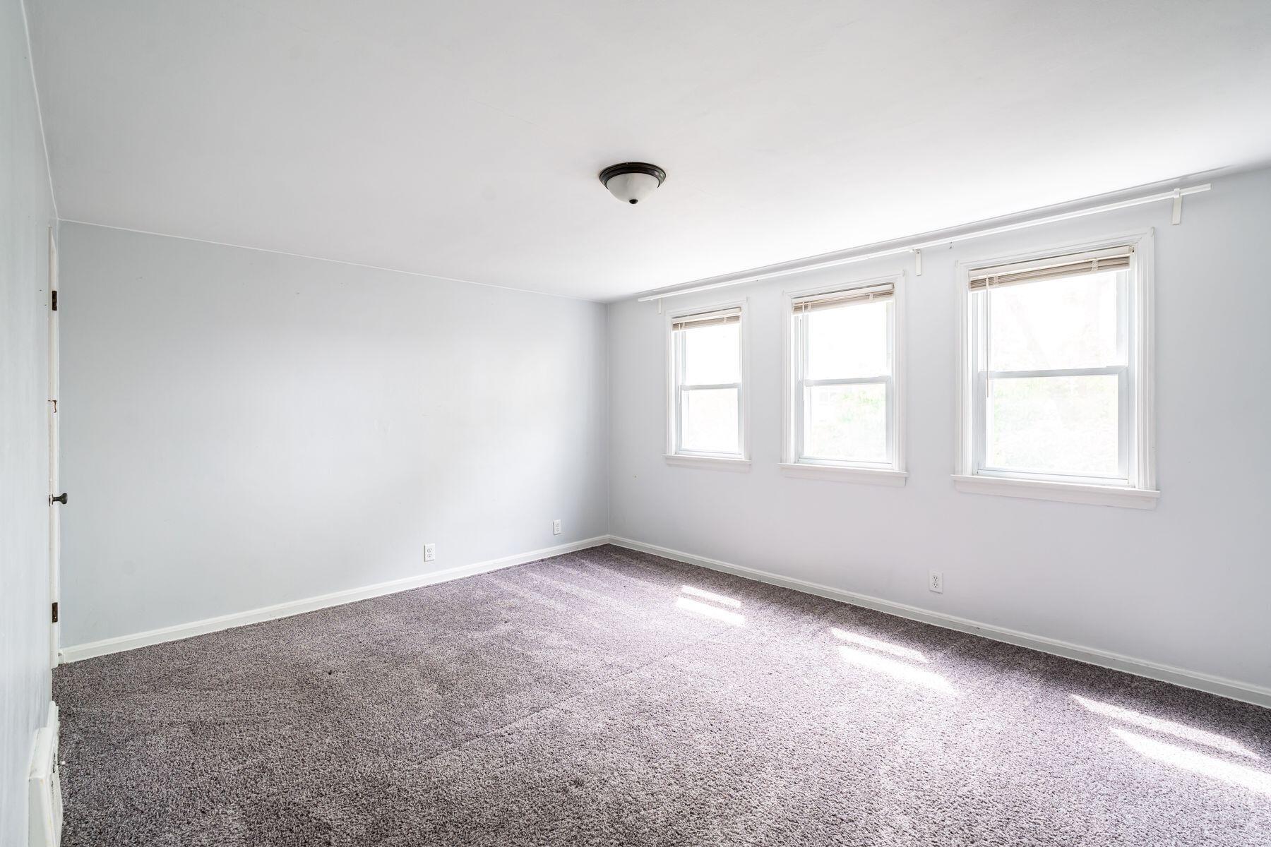 604 N 99th St, Wauwatosa