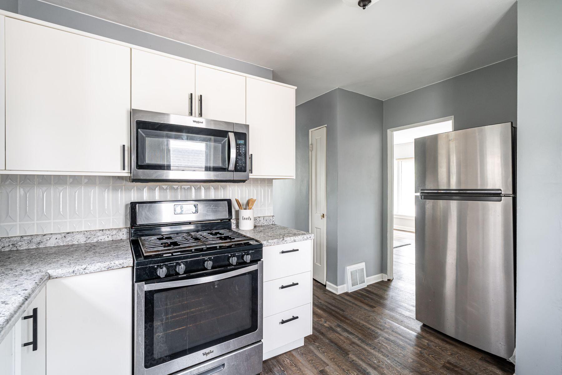 604 N 99th St, Wauwatosa