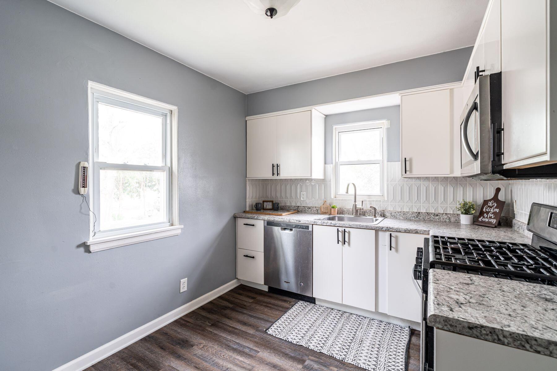 604 N 99th St, Wauwatosa