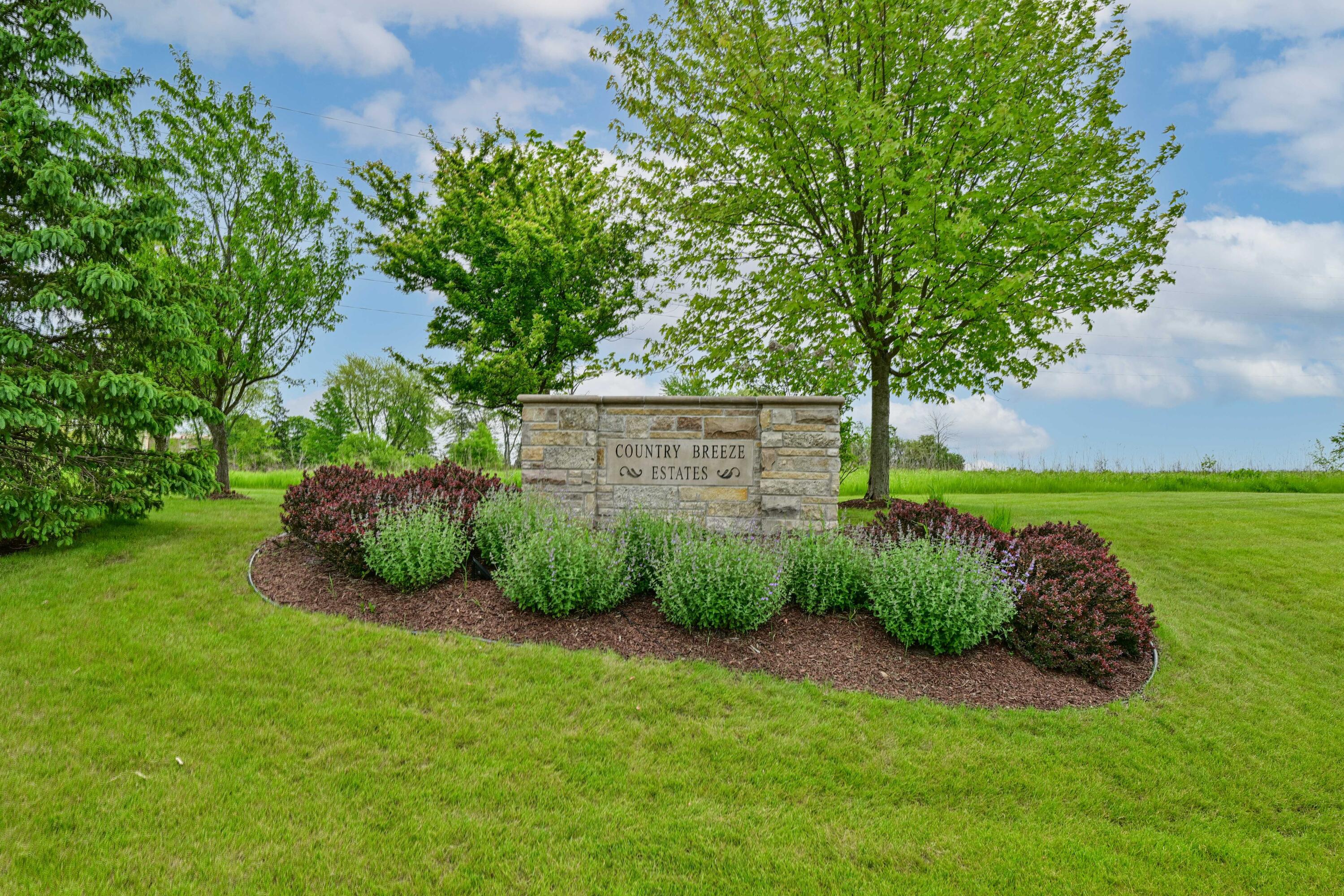 13345 N Laurel Ln