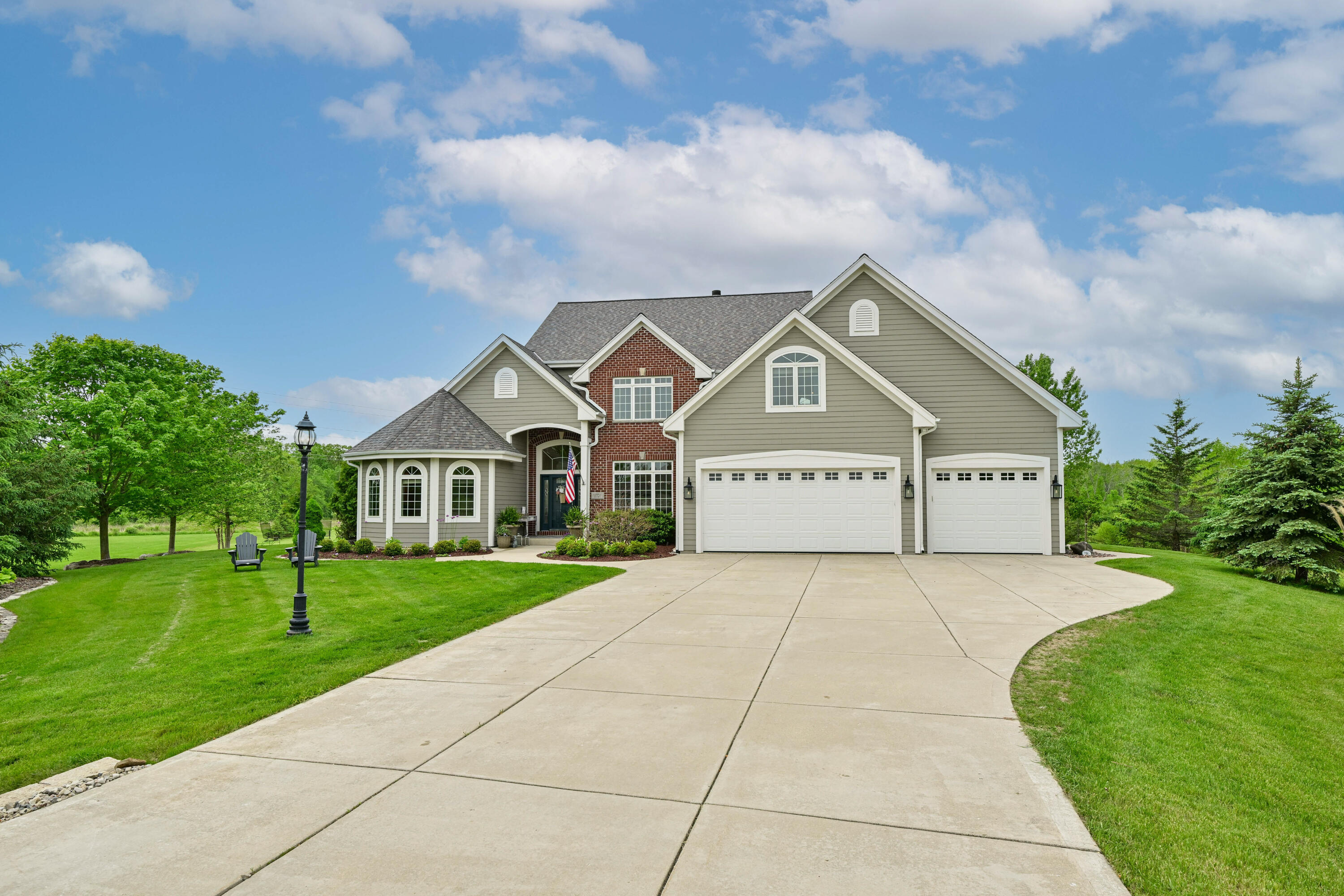 13345 N Laurel Ln