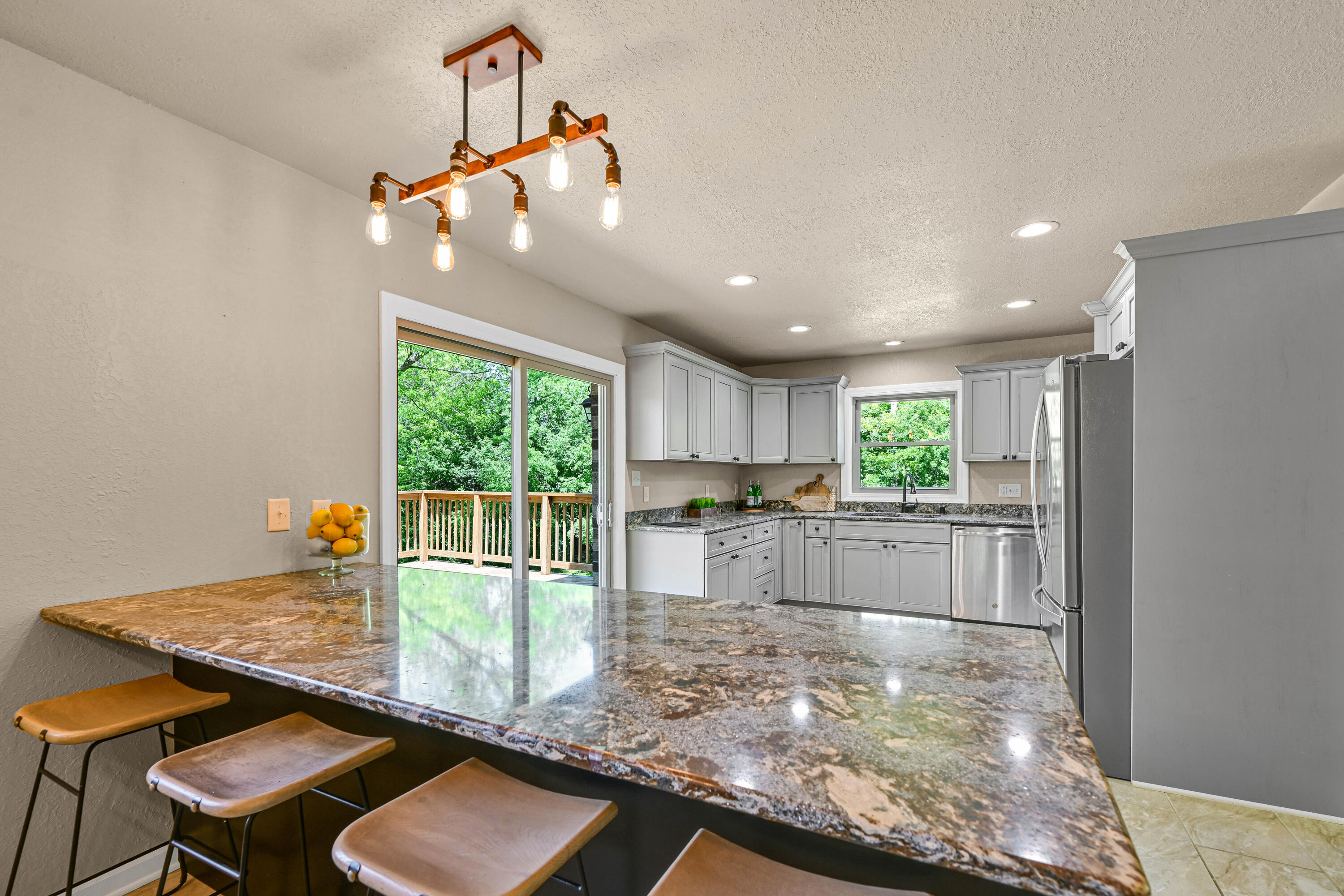 1408 Woodland Dr