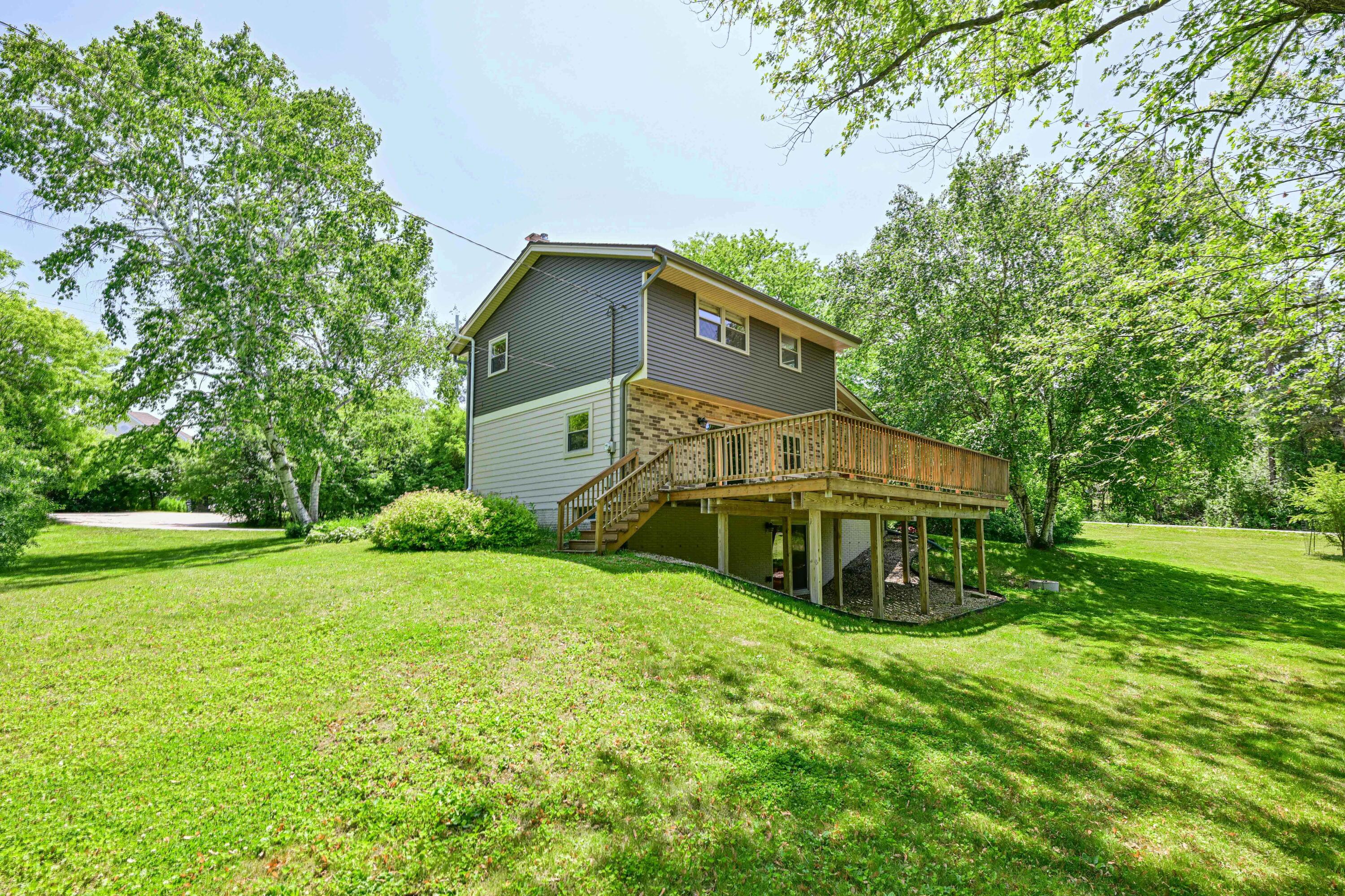 1408 Woodland Dr