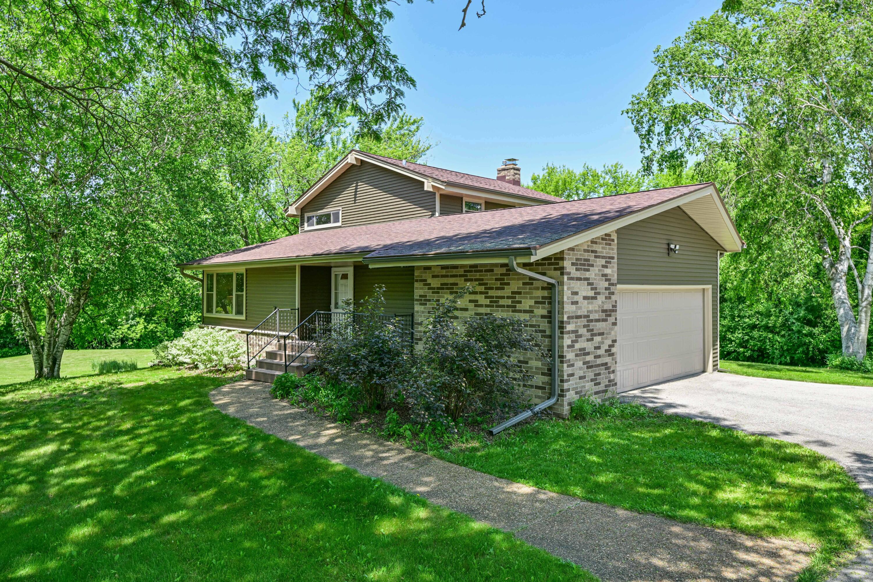 1408 Woodland Dr