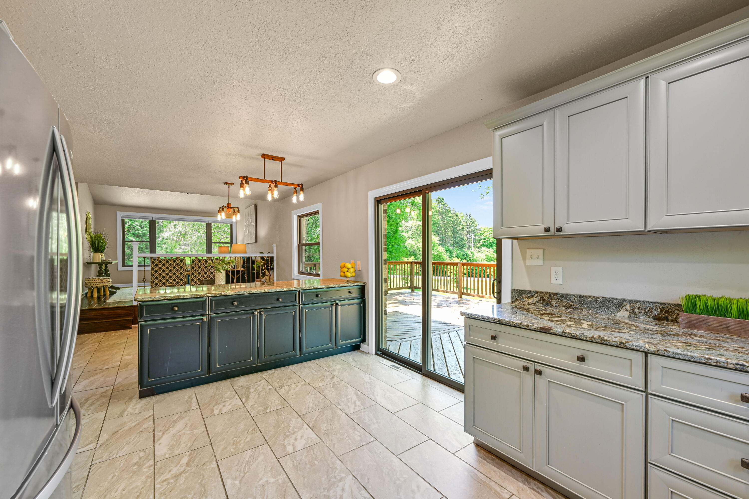 1408 Woodland Dr
