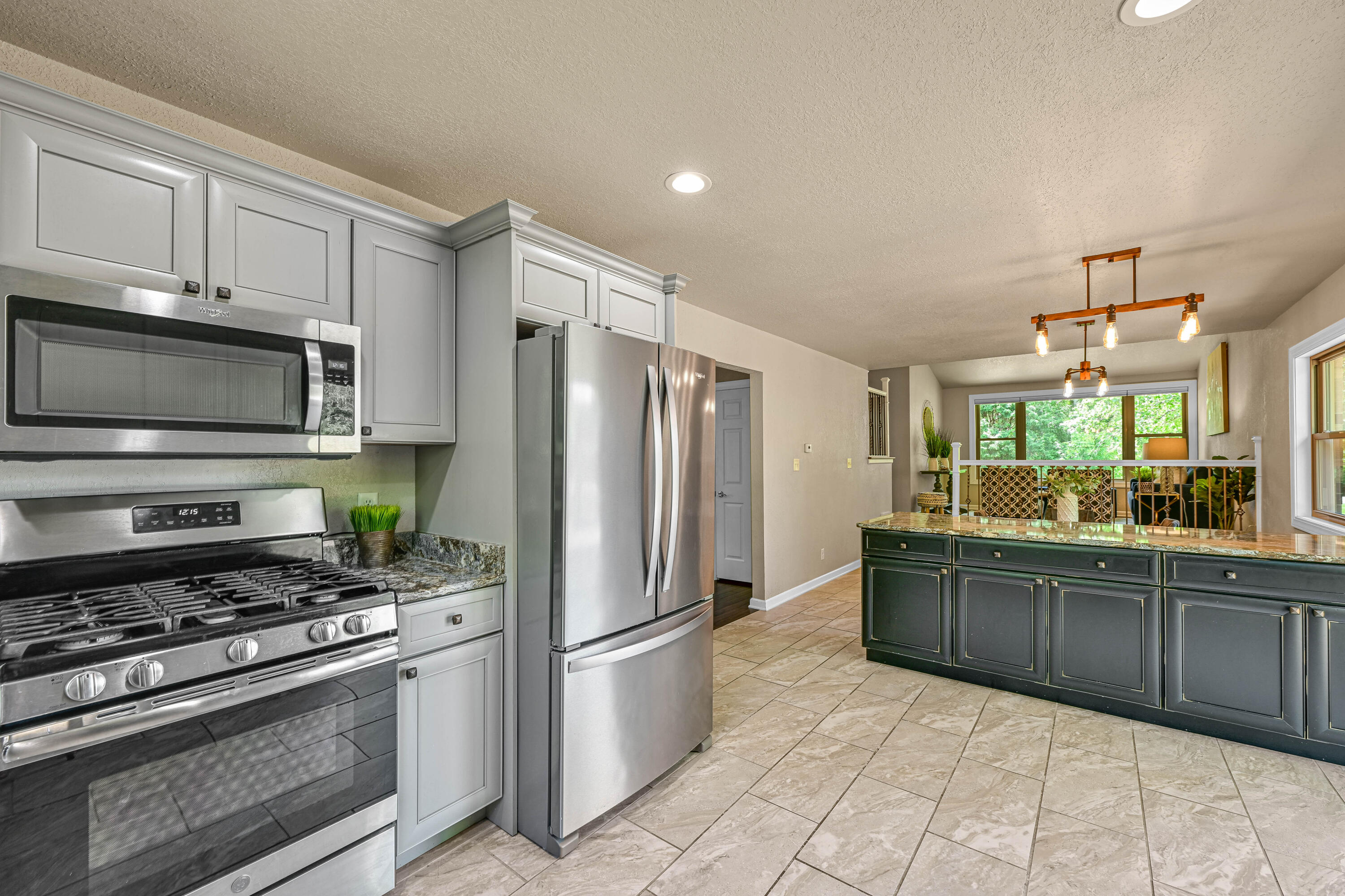 1408 Woodland Dr