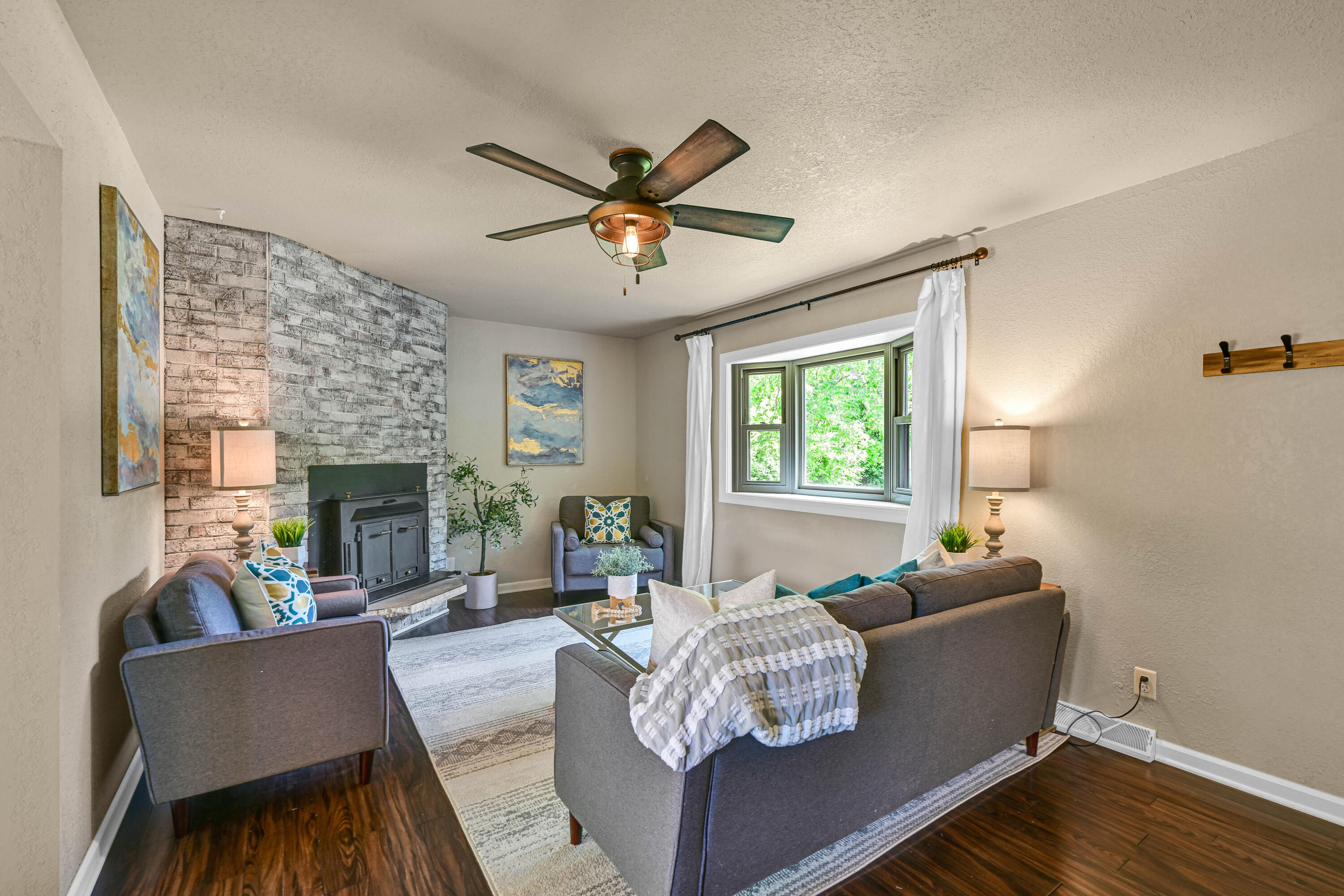 1408 Woodland Dr