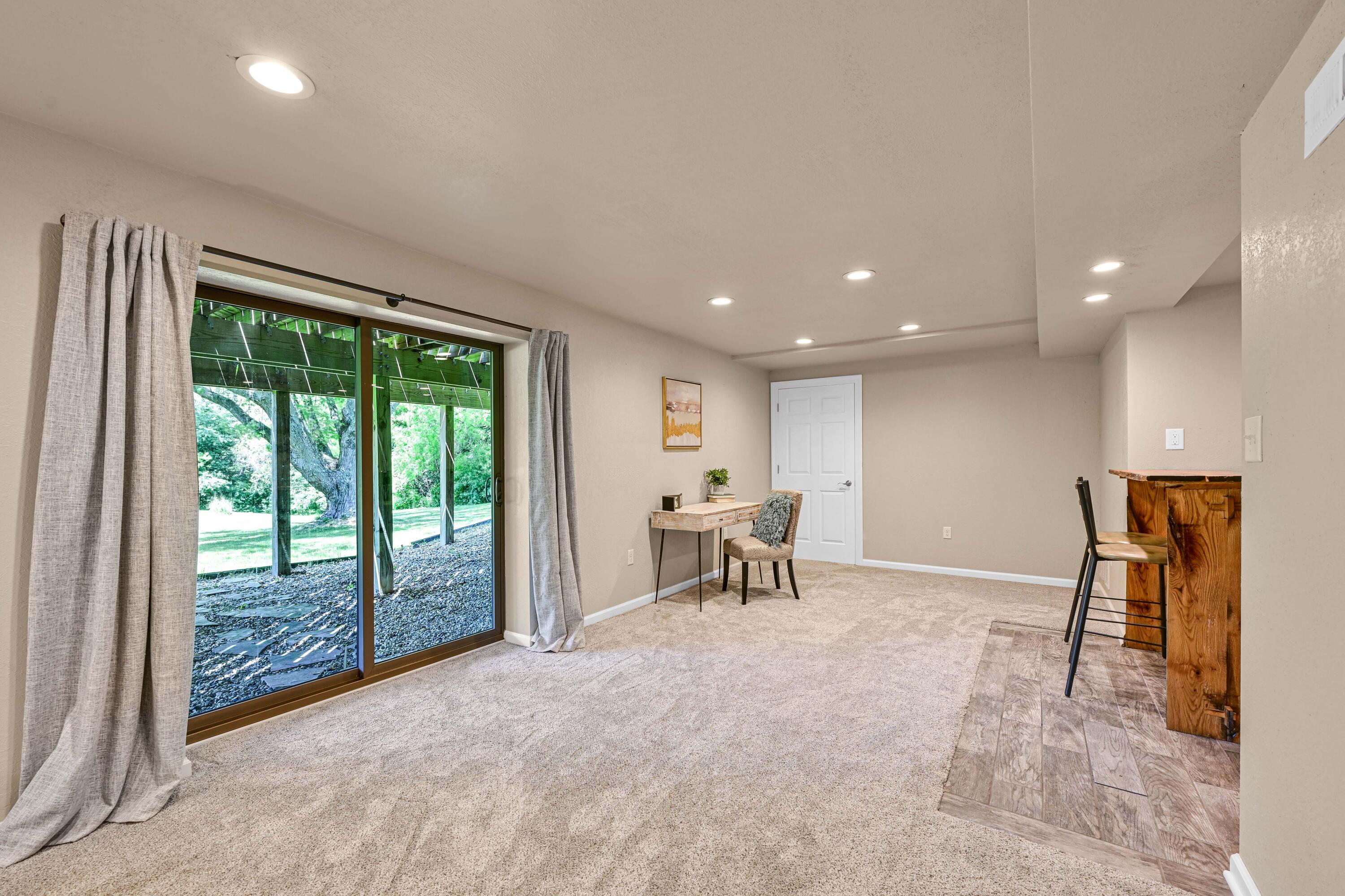 1408 Woodland Dr