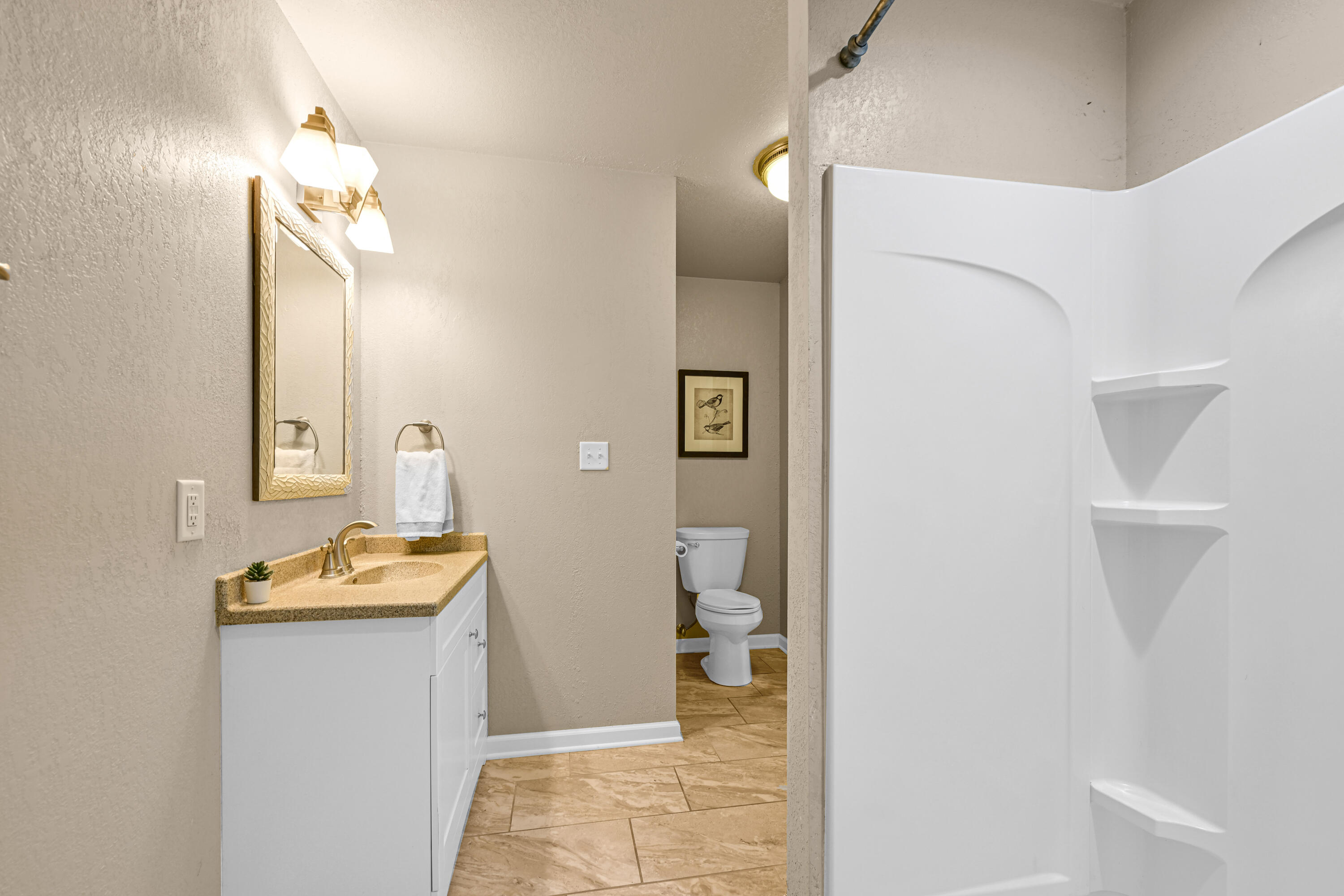 1408 Woodland Dr
